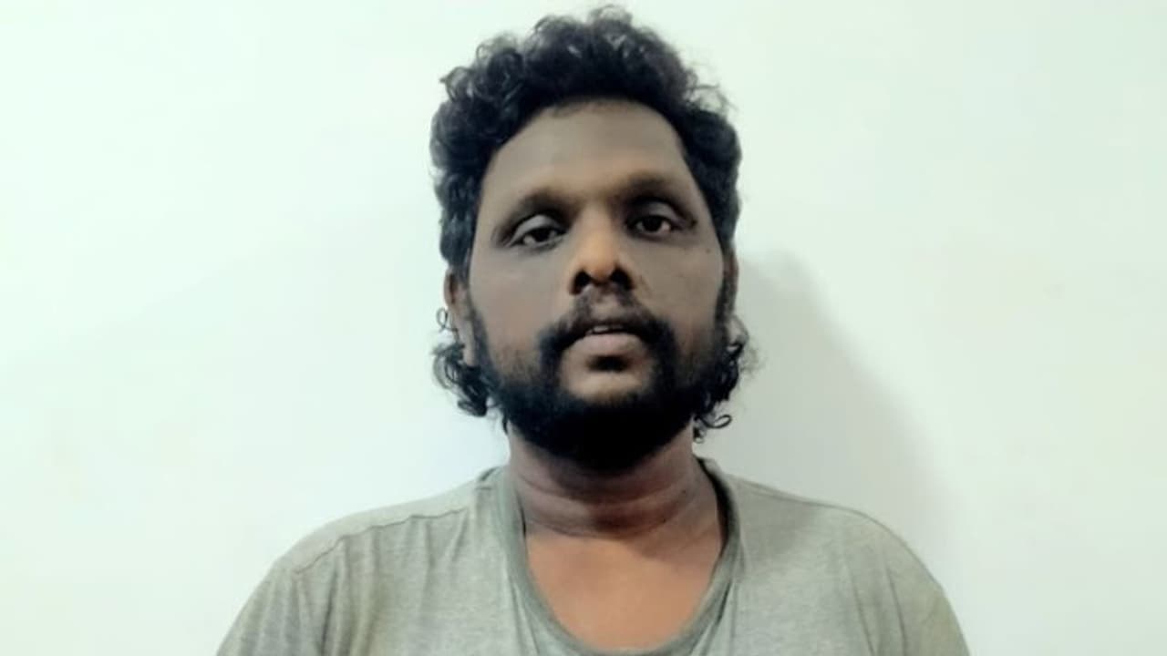 'നെതര്ലന്റില് ജോലി ശരിയാക്കാം'; യുവാവില് നിന്ന് ഒന്നേ മുക്കാല് ലക്ഷം തട്ടിയ പ്രതി പിടിയില് 'നെതര്ലന്റില് ജോലി ശരിയാക്കാം'; യുവാവില് നിന്ന് ഒന്നേ മുക്കാല് ലക്ഷം തട്ടിയ പ്രതി പിടിയില്