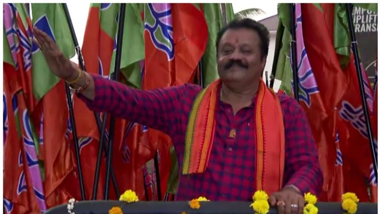 'രാജ്യത്തേക്ക് ആര് വരണം പോകണം എന്നത് പിണറായി നോക്കണ്ട, സംസ്ഥാനത്തിന്റെ കാര്യം നോക്കിയാൽ മതി'