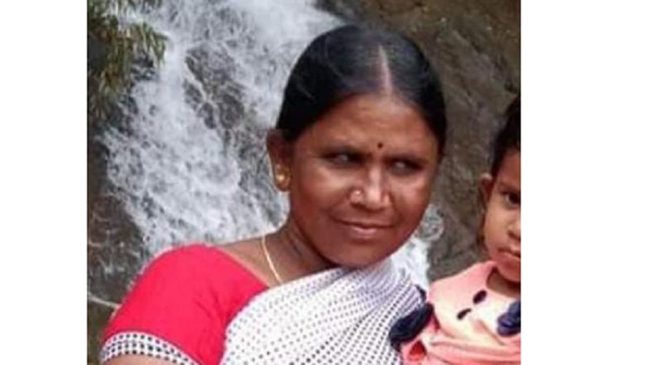 Tumakuru: ಬ್ಯಾಂಕ್​ನಲ್ಲಿದ್ದ ಹಣಕ್ಕಾಗಿ ರಾಕ್ಷಸಿ ಕೃತ್ಯ: ಇಸ್ತ್ರಿ ಪೆಟ್ಟಿಗೆಯಿಂದ ಮಗಳ ತೊಡೆ ಸುಟ್ಟ ದೊಡ್ಡಮ್ಮ!