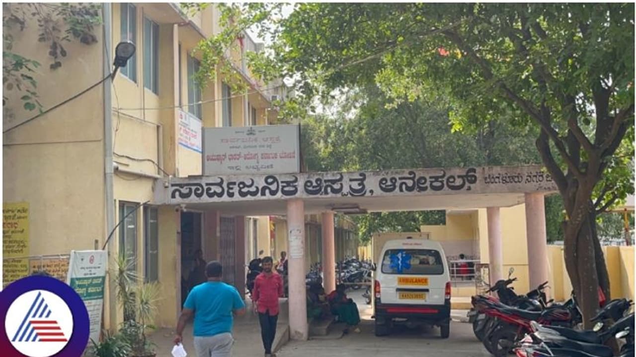 ಬೆಂಗಳೂರು ಹೊರ ವಲಯದಲ್ಲಿ ವಕೀಲರ ಬೆನ್ನಿಗೆ ಚಾಕು ಇರಿದ ದುಷ್ಕರ್ಮಿ! ಬೆಂಗಳೂರು ಹೊರ ವಲಯದಲ್ಲಿ ವಕೀಲರ ಬೆನ್ನಿಗೆ ಚಾಕು ಇರಿದ ದುಷ್ಕರ್ಮಿ!