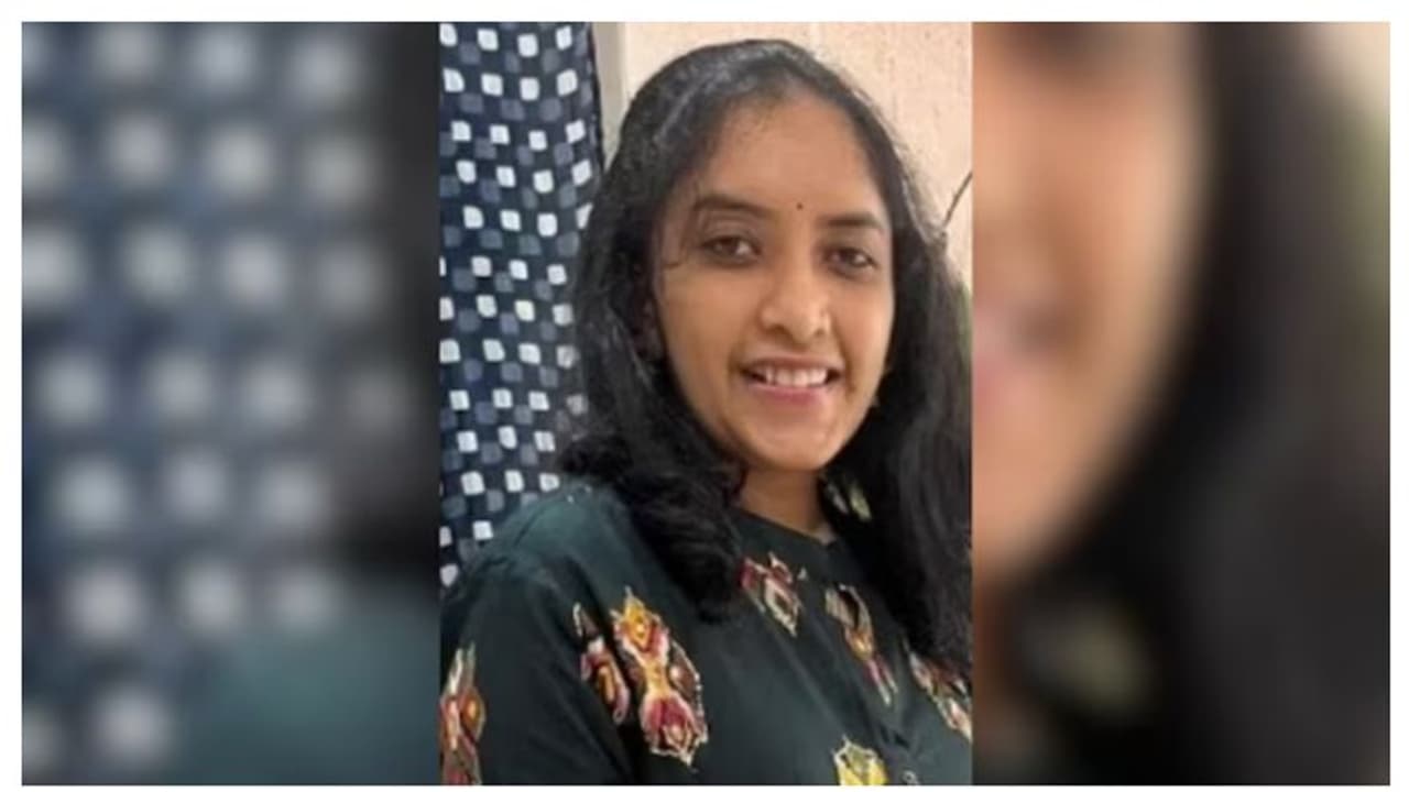 ഫോൺ ചെയ്യാൻ വണ്ടി നിർത്തിയപ്പോൾ തെരുവ് നായ കടിച്ചു, കുത്തിവെപ്പെടുത്തിട്ടും 21കാരി പേവിഷ ബാധയേറ്റ് മരിച്ചു