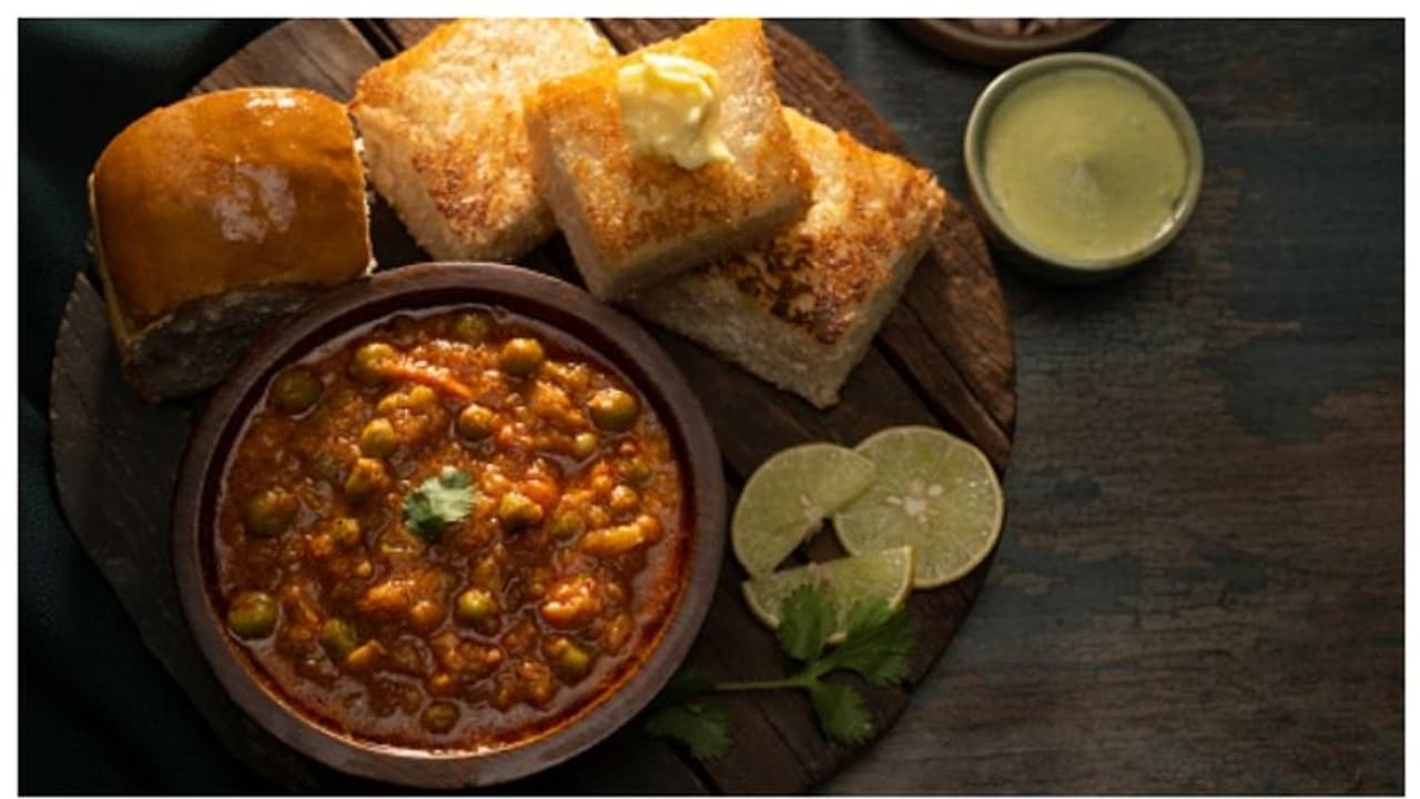 പാവ് ഭാജിക്ക് പണമില്ല, പകരം നല്‍കിയത് അടുത്ത കൌണ്ടറിലെ ഫിറ്റായ ചേട്ടന്‍റെ ഐഫോണ്‍, തിരികെ കിട്ടാന്‍ പെട്ടപാട് 