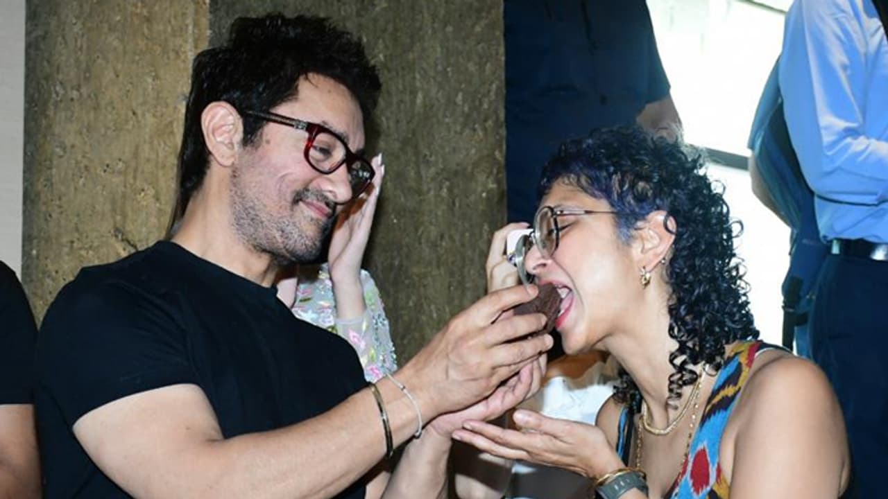 Aamir Khan celebrates 59th birthday with paps; feeds cake to Kiran Rao [WATCH]