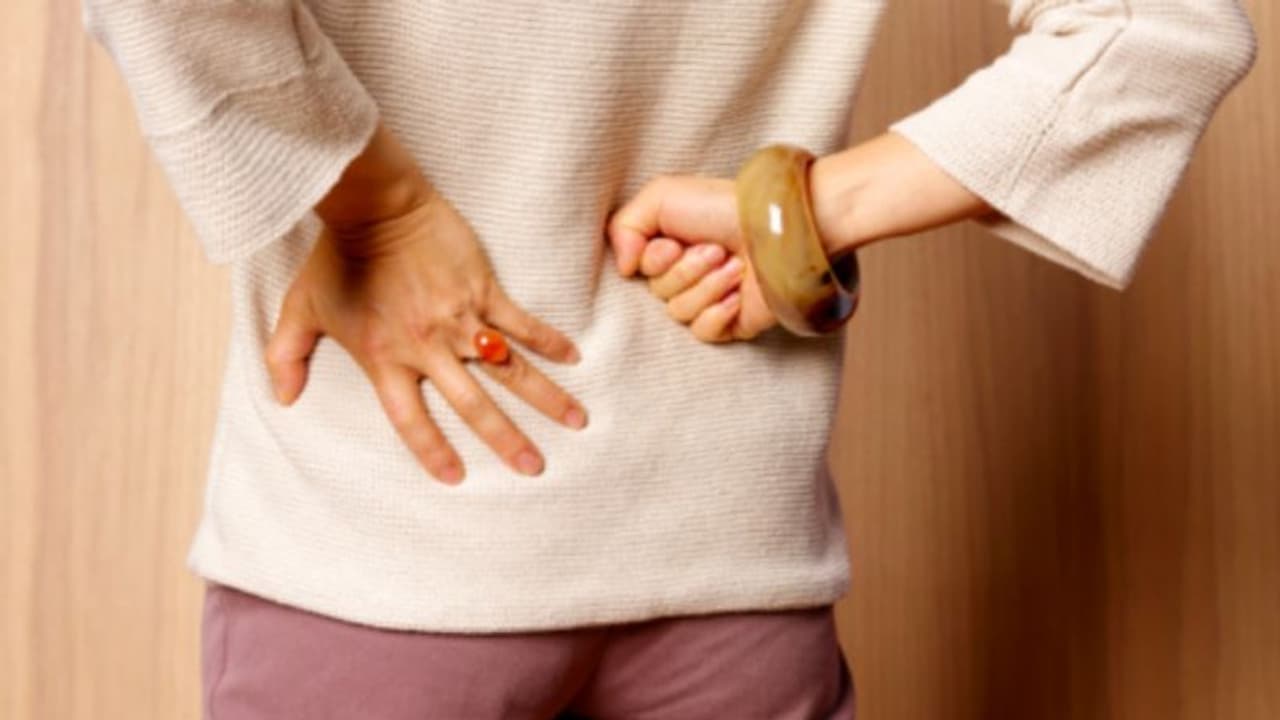 കിഡ്നി സ്റ്റോൺ അഥവാ വൃക്കയില് കല്ല്; ഈ ആറ് ലക്ഷണങ്ങളെ നിസാരമാക്കേണ്ട... കിഡ്നി സ്റ്റോൺ അഥവാ വൃക്കയില് കല്ല്; ഈ ആറ് ലക്ഷണങ്ങളെ നിസാരമാക്കേണ്ട...