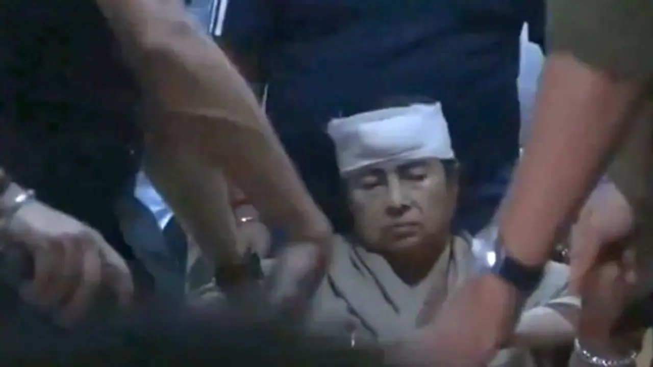 'Grateful for your warm wishes': Mamata Banerjee thanks PM Modi for support upon hospital discharge 'Grateful for your warm wishes': Mamata Banerjee thanks PM Modi for support upon hospital discharge