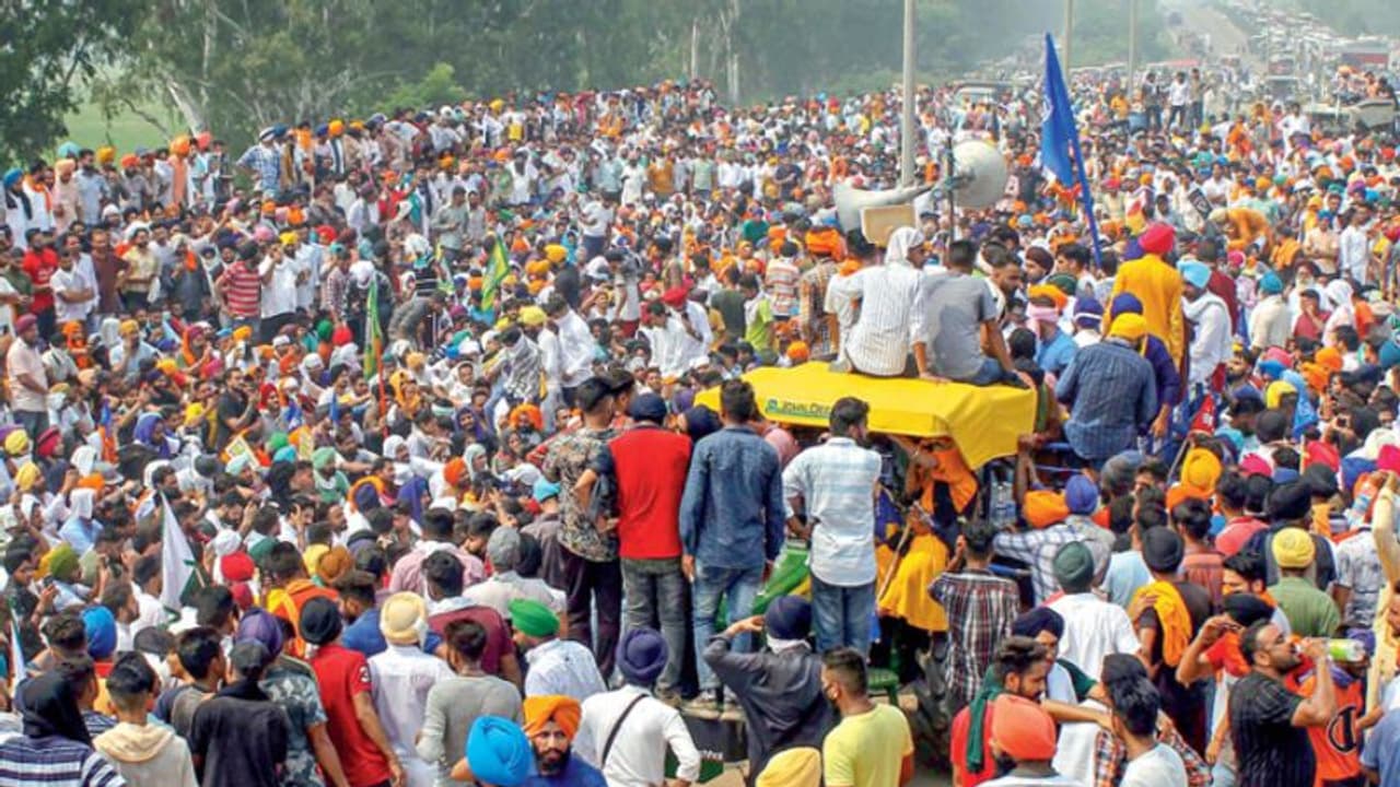 തെരഞ്ഞെടുപ്പ് പ്രചാരണം: ബിജെപി സ്ഥാനാര്ത്ഥികൾക്ക് പുതിയ വെല്ലുവിളി; എതിരിടാനൊരുങ്ങി രാഷ്ട്രീയേതര കര്ഷകരും തെരഞ്ഞെടുപ്പ് പ്രചാരണം: ബിജെപി സ്ഥാനാര്ത്ഥികൾക്ക് പുതിയ വെല്ലുവിളി; എതിരിടാനൊരുങ്ങി രാഷ്ട്രീയേതര കര്ഷകരും