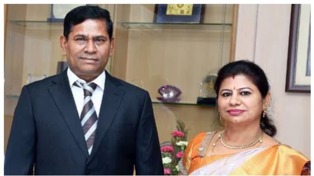 കോടികളുടെ ഇലക്ടറൽ ബോണ്ട്; ലോട്ടറി മുതല്‍ ഇഡി റെയ്ഡ് വരെ, സാന്‍റിയാഗോ മാർട്ടിൻ 'ഒരു ചെറിയ മീനല്ല'