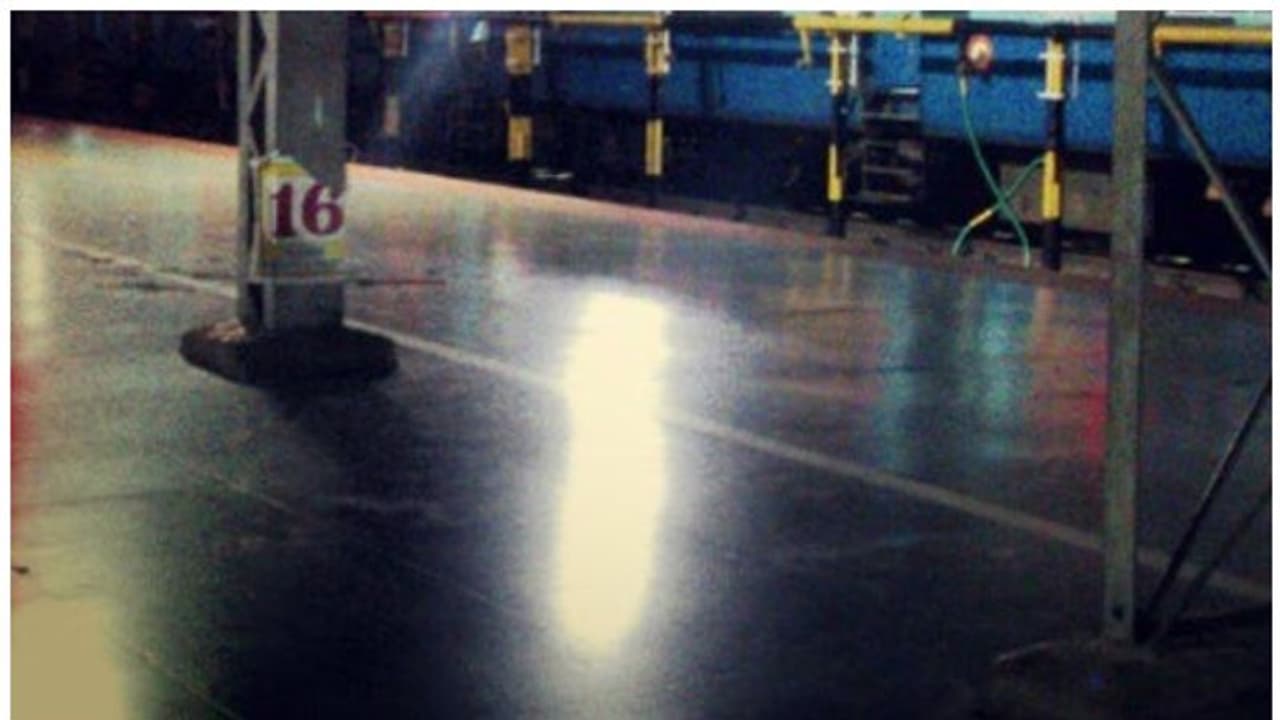 ഒലവക്കോട് റെയിൽവേ സ്റ്റേഷന്റെ മൂന്നാം നമ്പർ പ്ലാറ്റ്ഫോം, ഉപേക്ഷിച്ച നിലയിൽ കണ്ടെത്തിയത് 9 കിലോ കഞ്ചാവ് ഒലവക്കോട് റെയിൽവേ സ്റ്റേഷന്റെ മൂന്നാം നമ്പർ പ്ലാറ്റ്ഫോം, ഉപേക്ഷിച്ച നിലയിൽ കണ്ടെത്തിയത് 9 കിലോ കഞ്ചാവ്