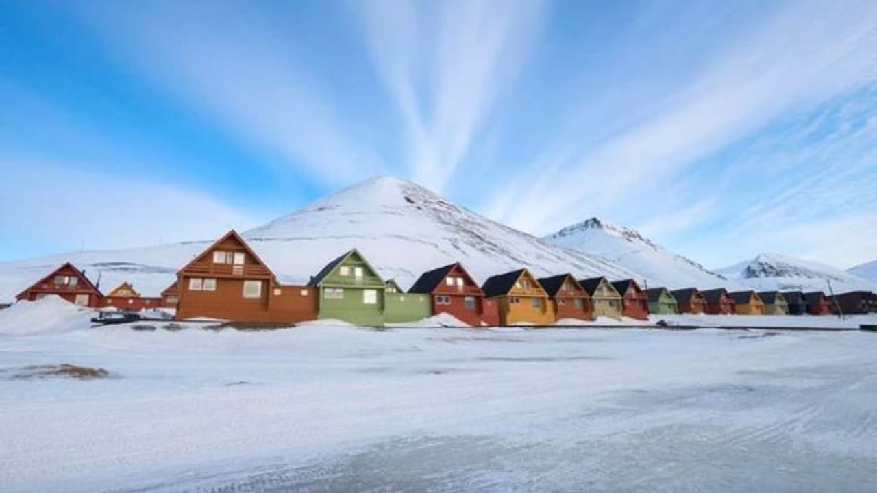 100 வருடங்களாக யாரும் இறக்காத உலகின் முதல் இடம் இதுதான்.. மரணம் தடை செய்யப்பட்ட பகுதி.. ஏன் தெரியுமா? 100 வருடங்களாக யாரும் இறக்காத உலகின் முதல் இடம் இதுதான்.. மரணம் தடை செய்யப்பட்ட பகுதி.. ஏன் தெரியுமா?