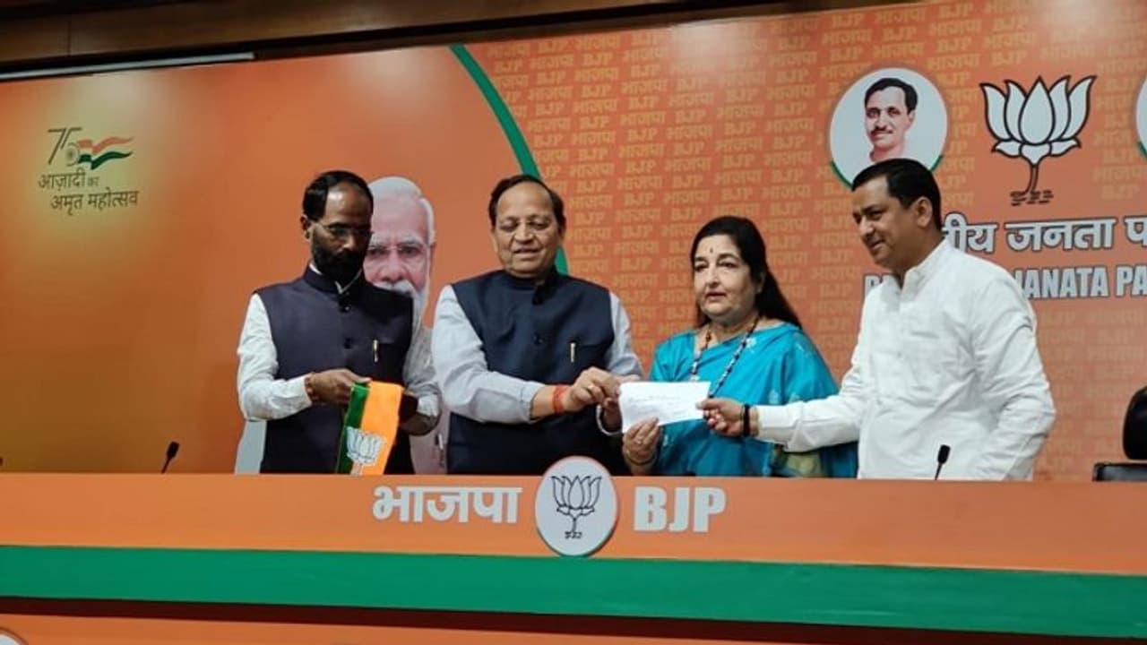 Renowned singer Anuradha Paudwal joins BJP ahead of Lok Sabha Elections 2024