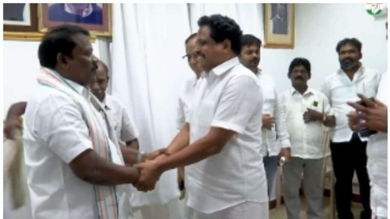 പിസിസി ഓഫീസിൽ സിപിഎം സ്ഥാനാർഥികൾക്ക് സ്വീകരണം; പിന്തുണ തേടി എത്തിയത് തമിഴ്നാട്ടിലെ ഇടത് സ്ഥാനാർഥികൾ