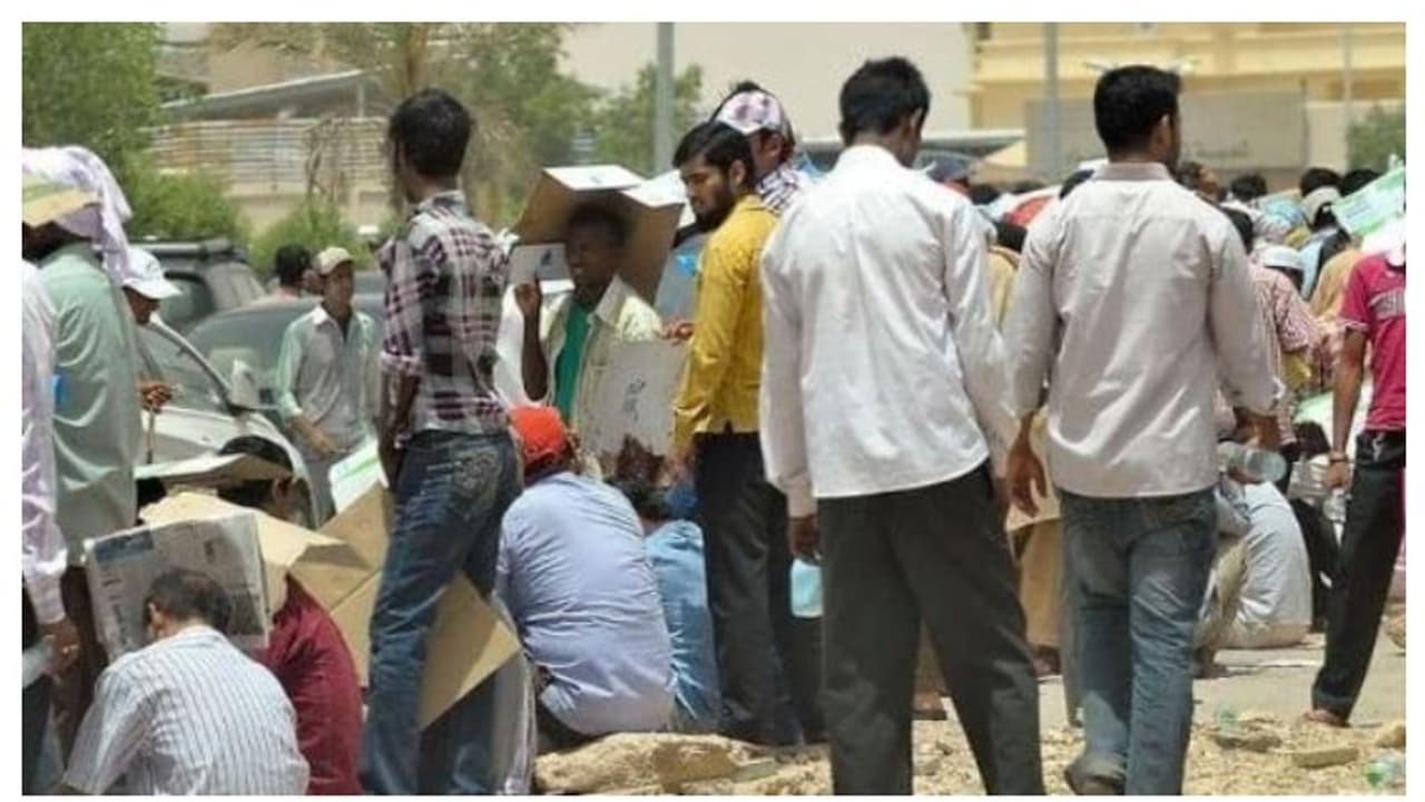 ഇനി കടുത്ത നടപടികൾ, പ്രവാസികൾക്ക് യുഎഇയിൽ മുന്നറിയിപ്പ്; പ്രഖ്യാപിച്ച 2 മാസത്തെ പൊതുമാപ്പ് ഇന്ന് അവസാനിക്കും