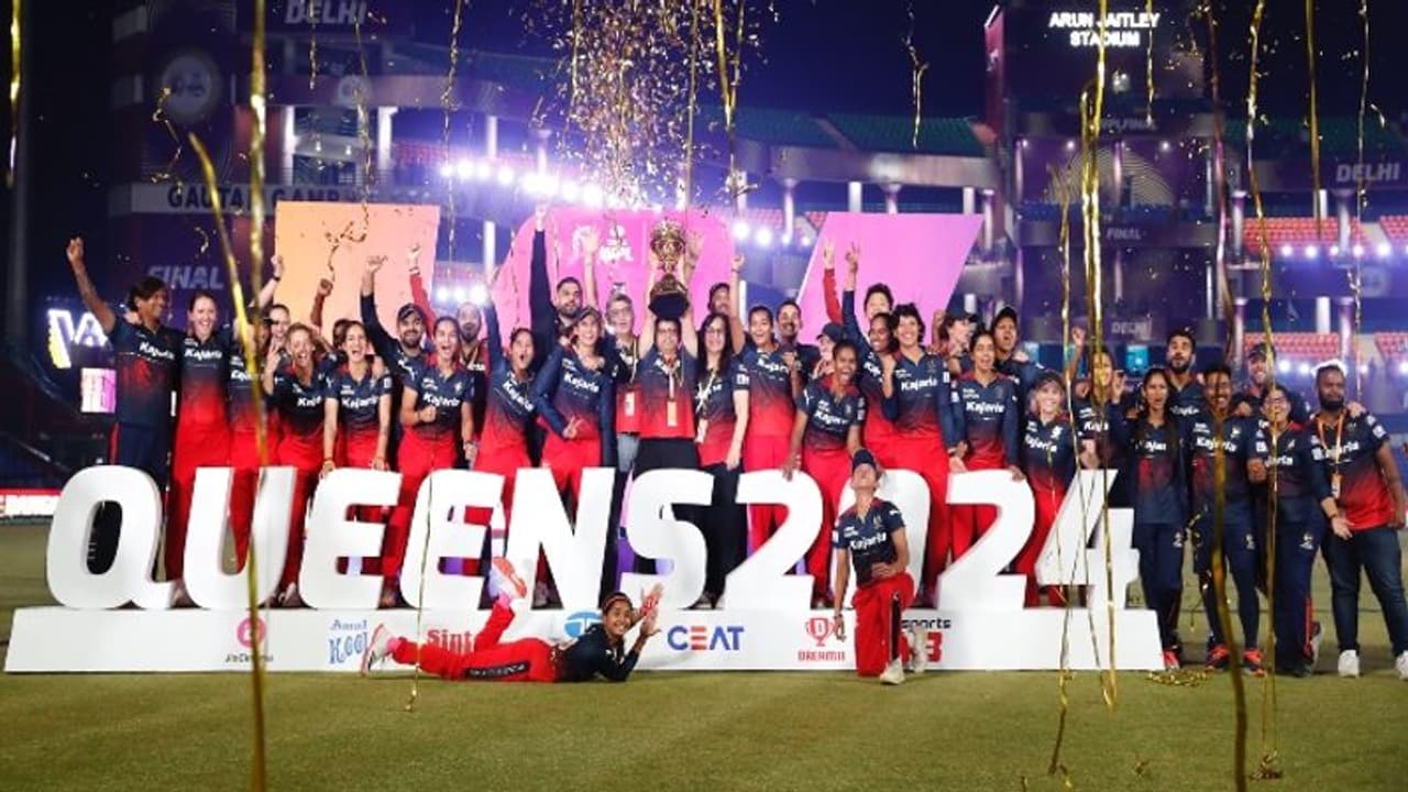 WPL 2024 Final: RCBW Queens வின்னிங் டீமுக்கு எத்தனை கோடி பரிசு தெரியுமா? பரிசுகளின் பட்டியல்! WPL 2024 Final: RCBW Queens வின்னிங் டீமுக்கு எத்தனை கோடி பரிசு தெரியுமா? பரிசுகளின் பட்டியல்!