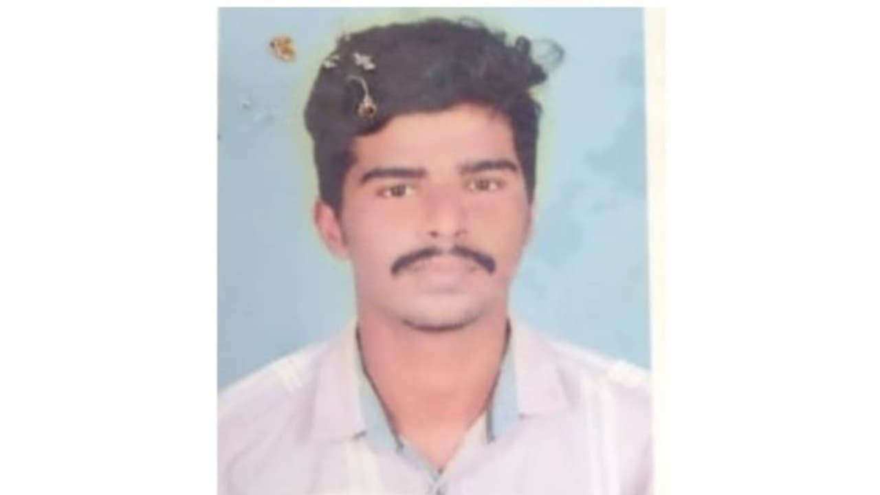 നിയന്ത്രണംവിട്ട മിനിവാൻ മലയാറ്റൂർ തീർത്ഥാടക സംഘത്തിനിടയിലേക്ക് ഇടിച്ചുകയറി, ഒരാൾ മരിച്ചു