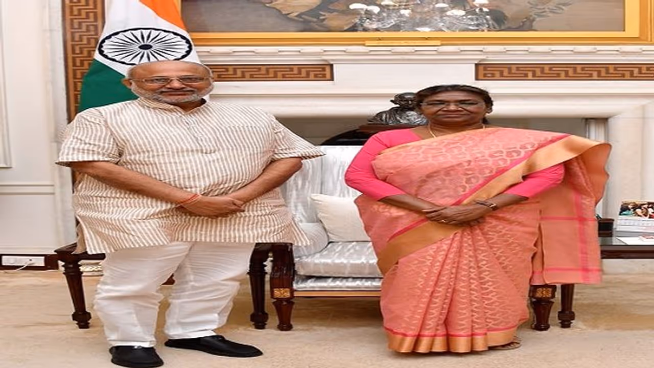 తమిళిసై రాజీనామా ఆమోదం: తెలంగాణకు కొత్త గవర్నర్‌గా సీ.పీ.రాధాకృష్ణన్ నియామకం