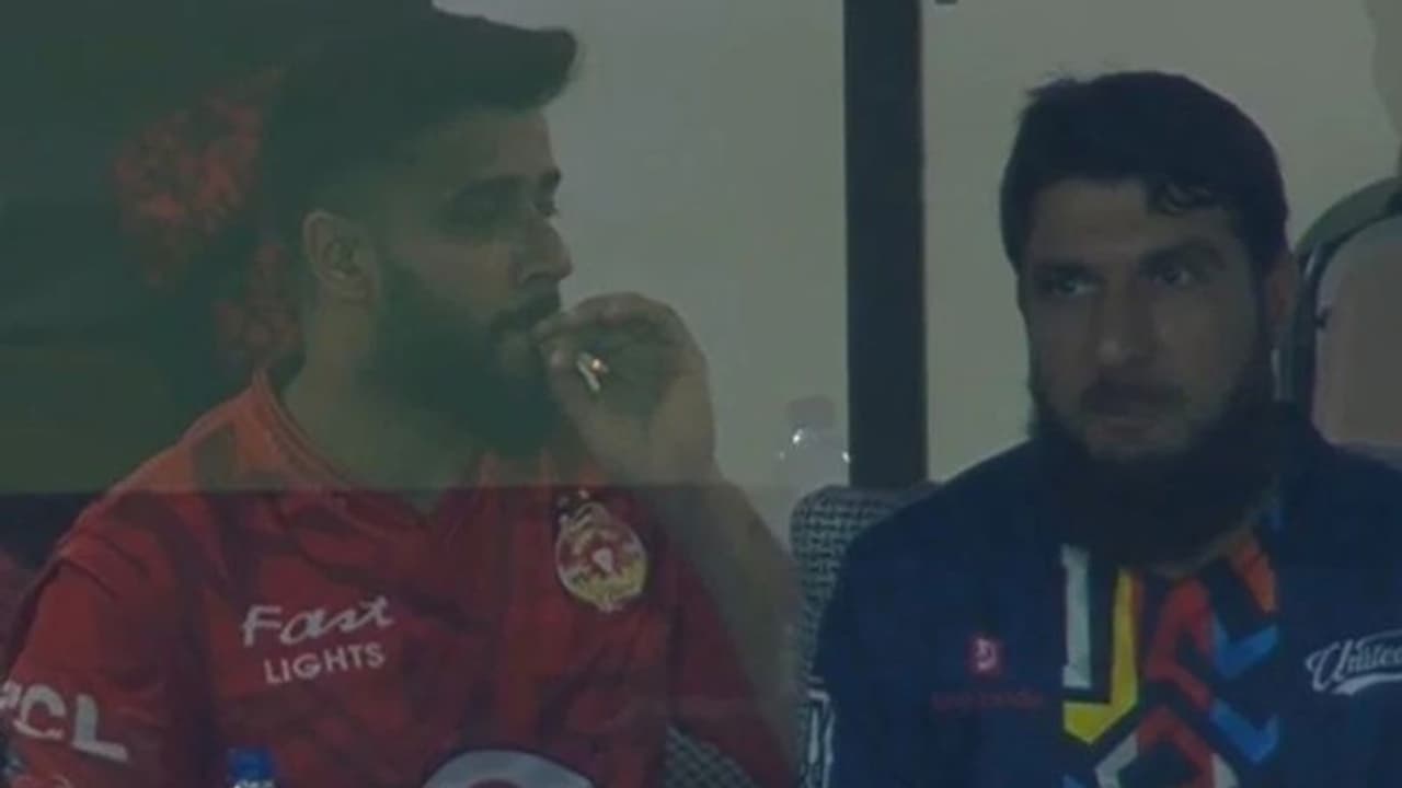 'పాకిస్థాన్ స్మోకింగ్ లీగ్..' పీఎస్ఎల్ 2024 ఫైనల్ మ్యాచ్ మధ్యలోనే పాక్ స్టార్ ప్లేయర్ స్మోకింగ్.. వీడియో 'పాకిస్థాన్ స్మోకింగ్ లీగ్..' పీఎస్ఎల్ 2024 ఫైనల్ మ్యాచ్ మధ్యలోనే పాక్ స్టార్ ప్లేయర్ స్మోకింగ్.. వీడియో