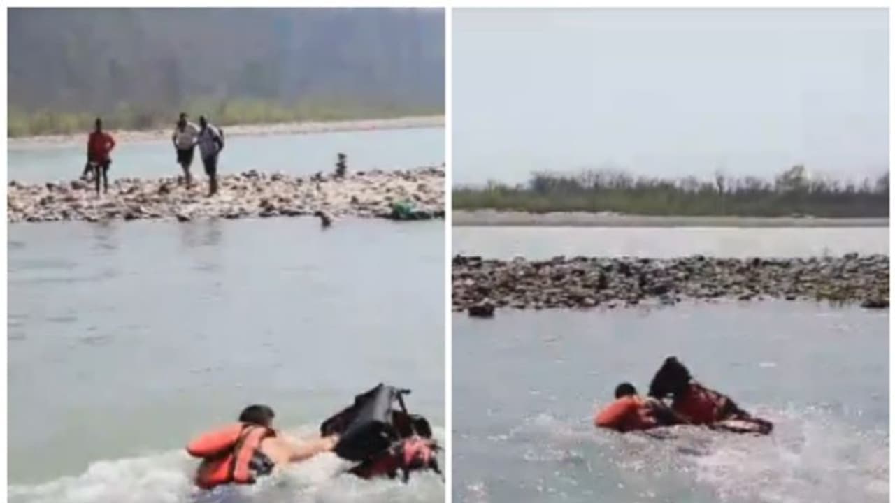 ജലനിരപ്പ് പെട്ടെന്ന് ഉയർന്നു, രക്ഷയ്ക്കായി നിലവിളിച്ച് ഗംഗയിലെ ദ്വീപിൽ കുടുങ്ങിയ ഭക്തർ ജലനിരപ്പ് പെട്ടെന്ന് ഉയർന്നു, രക്ഷയ്ക്കായി നിലവിളിച്ച് ഗംഗയിലെ ദ്വീപിൽ കുടുങ്ങിയ ഭക്തർ