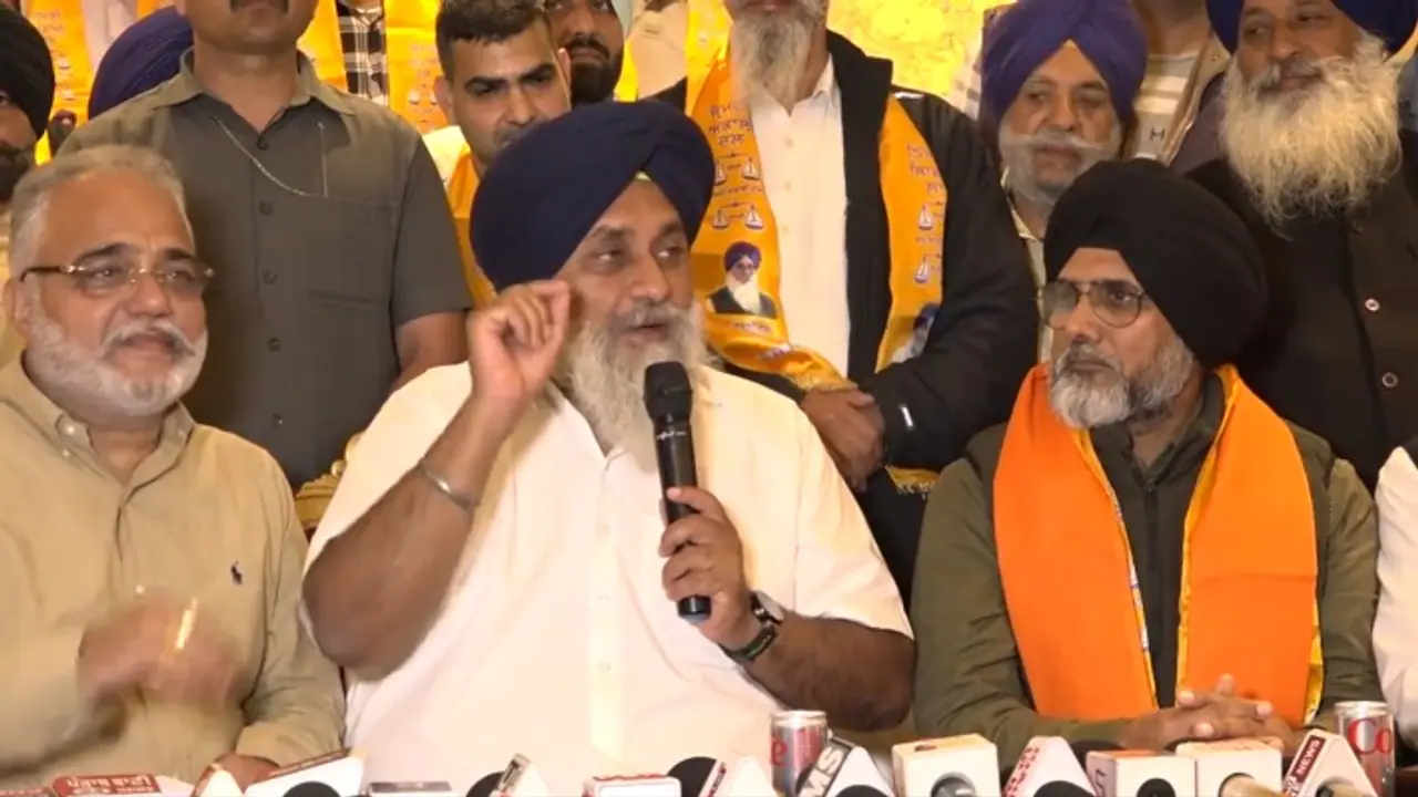 Akal Takht asks Sukhbir Badal to clean Golden Temple washrooms, kitchens; Here's why