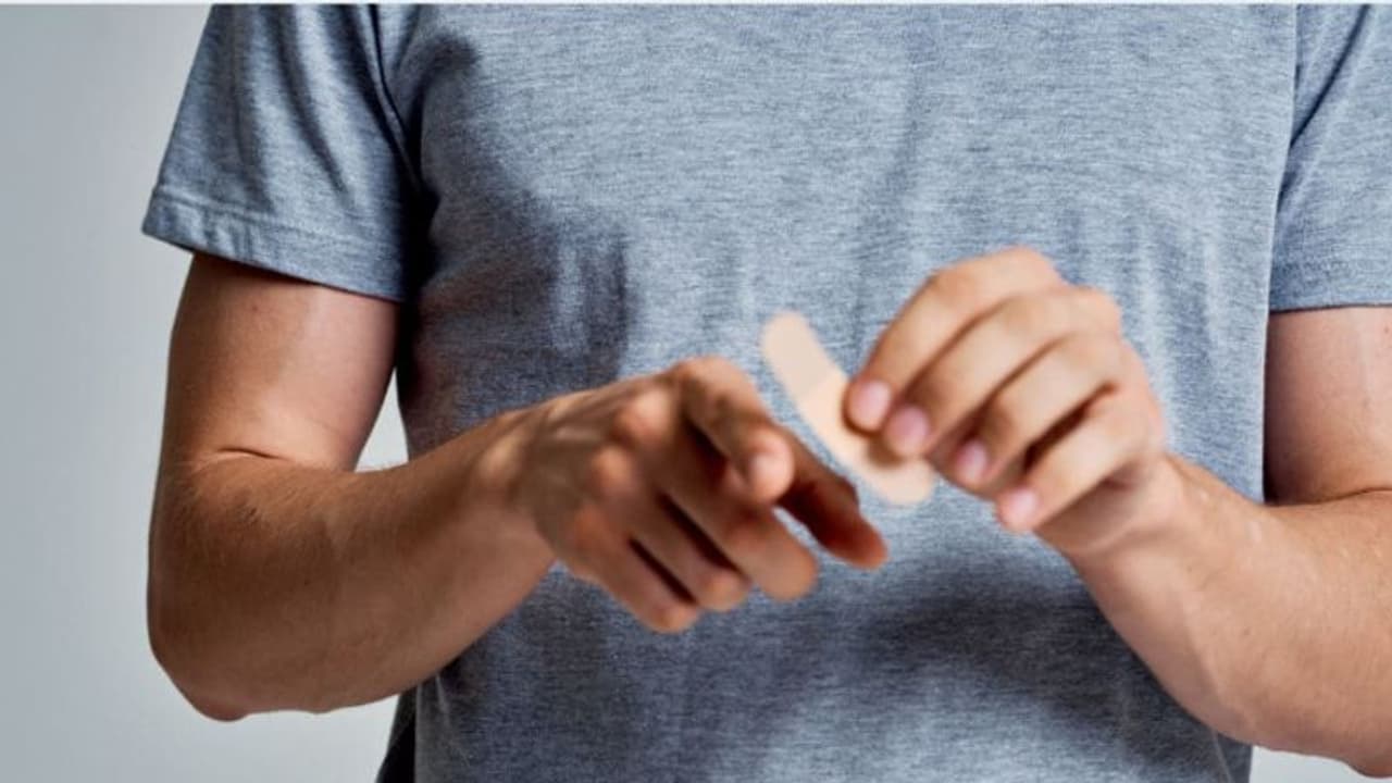 മുട്ടുവേദന, മുറിവുകള്‍ ഉണങ്ങാന്‍ സമയമെടുക്കുക, തലമുടി കൊഴിച്ചില്‍; ഈ വിറ്റാമിന്‍റെ കുറവാകാം കാരണം...