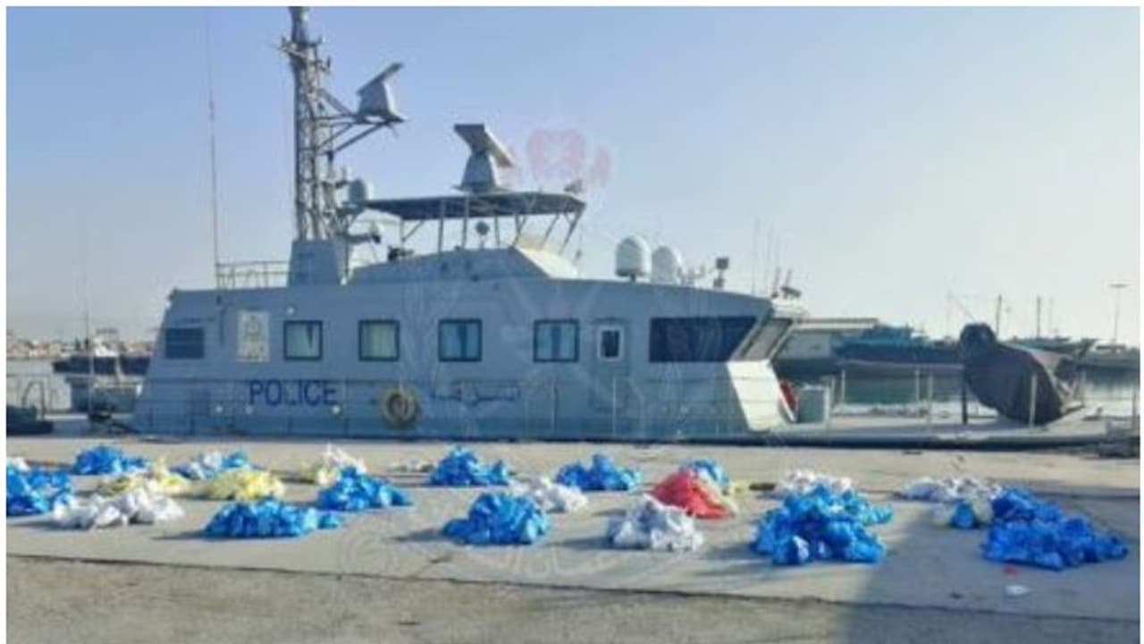 വന്തോതില് ലഹരിമരുന്ന് കടത്താന് ശ്രമം; കയ്യോടെ പിടികൂടി റോയല് ഒമാന് പൊലീസ്, അഞ്ച് പേര് അറസ്റ്റില് വന്തോതില് ലഹരിമരുന്ന് കടത്താന് ശ്രമം; കയ്യോടെ പിടികൂടി റോയല് ഒമാന് പൊലീസ്, അഞ്ച് പേര് അറസ്റ്റില്