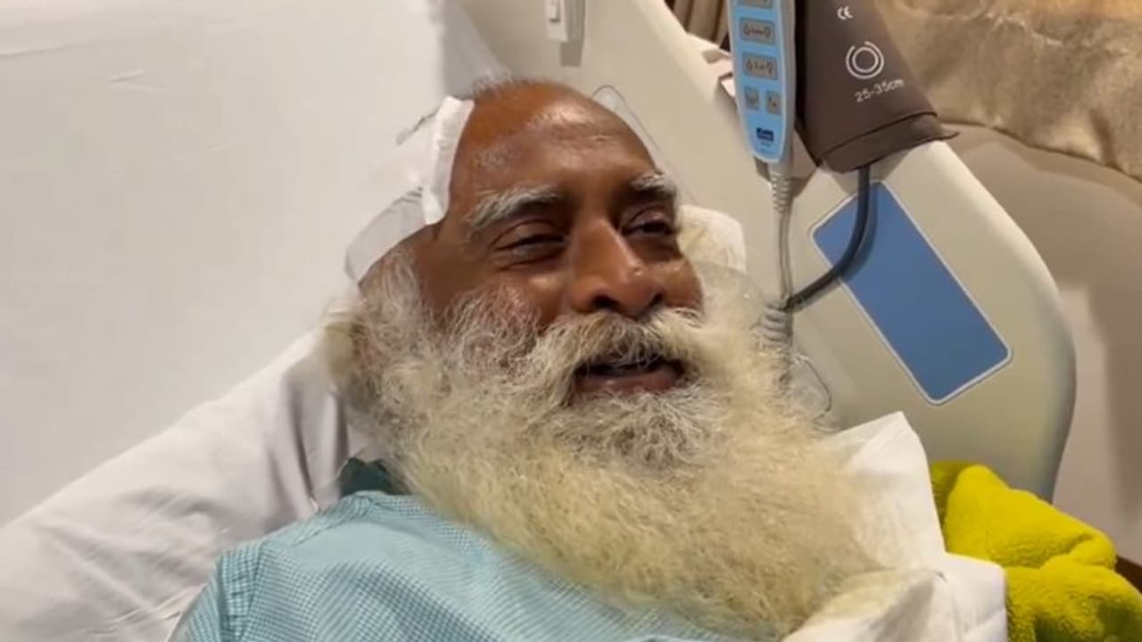 கடுமையான தலைவலியை புறக்கணித்த சத்குருவுக்கு மூளை அறுவைசிகிச்சை.. எச்சரிக்கை அறிகுறிகளை எப்படி கண்டறிவது? கடுமையான தலைவலியை புறக்கணித்த சத்குருவுக்கு மூளை அறுவைசிகிச்சை.. எச்சரிக்கை அறிகுறிகளை எப்படி கண்டறிவது?