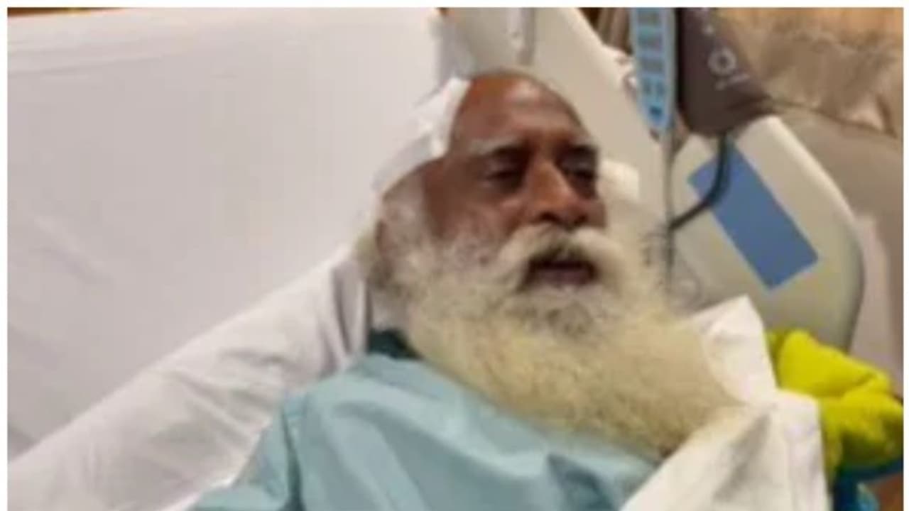 ఆశ్చర్యం.. మెదడులో రక్తం కారుతున్నా.. శివరాత్రికి సద్గురు అంత ఉత్సాహంగా ఎలా ఉన్నారు ? ఆశ్చర్యం.. మెదడులో రక్తం కారుతున్నా.. శివరాత్రికి సద్గురు అంత ఉత్సాహంగా ఎలా ఉన్నారు ?