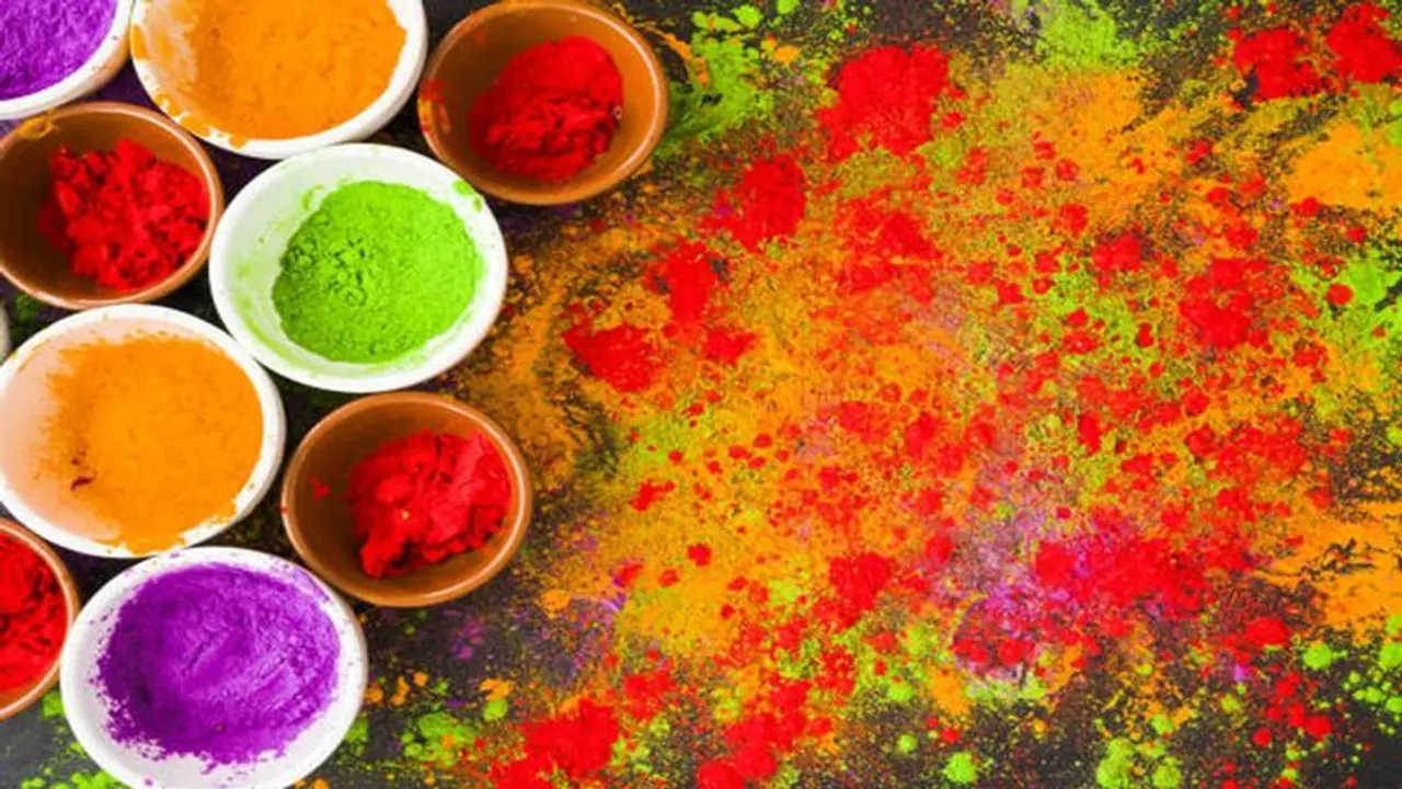 Holi 2024: How to make natural colors at home? Holi 2024: How to make natural colors at home?