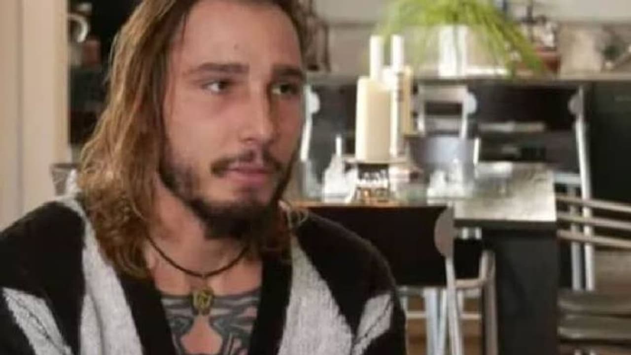 രണ്ട് വർഷത്തെ യാത്ര കഴിഞ്ഞെത്തിയ യുവാവറിഞ്ഞത് താൻ 'മരിച്ച' വിവരം..!