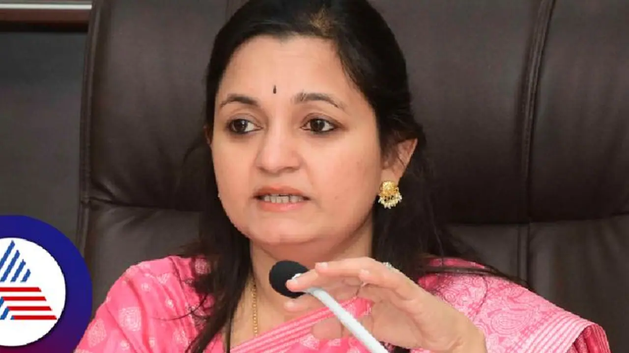 87ನೇ ಅಖಿಲ ಭಾರತ ಕನ್ನಡ ಸಾಹಿತ್ಯ ಸಮ್ಮೇಳನ: ಧಾರವಾಡದ್ಯಂತ ಕನ್ನಡ ಜ್ಯೋತಿ ಹೊತ್ತ ಕನ್ನಡ ರಥಯಾತ್ರೆ