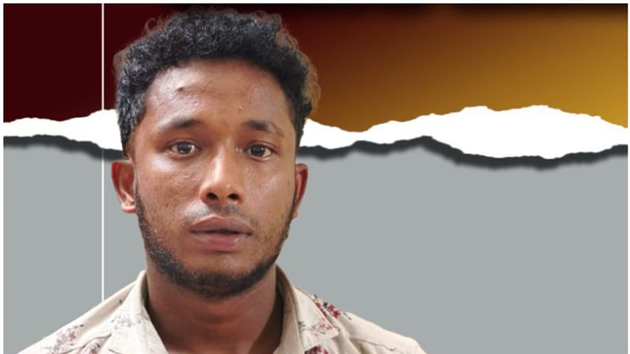 പത്തനംതിട്ടയിൽ കഞ്ചാവുമായി യുവാവ് അറസ്റ്റിൽ പത്തനംതിട്ടയിൽ കഞ്ചാവുമായി യുവാവ് അറസ്റ്റിൽ