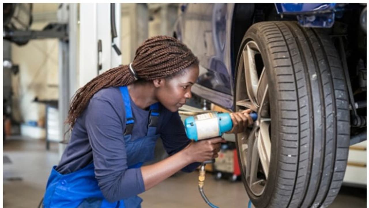 ഇക്കാര്യങ്ങള് ശ്രദ്ധിച്ചാല് ടയറുകളുടെ ആയുസ് ഇരട്ടിയായി കൂടും ഇക്കാര്യങ്ങള് ശ്രദ്ധിച്ചാല് ടയറുകളുടെ ആയുസ് ഇരട്ടിയായി കൂടും