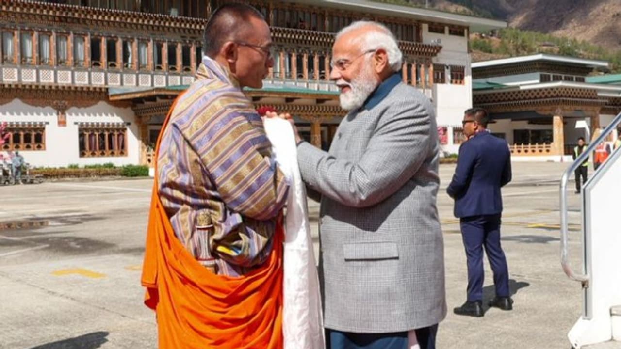பூடானின் உயரிய குடிமகன் விருது இந்த பெருமையை பெரும் முதல் வெளிநாட்டு அரசாங்கத் தலைவராகிறார் மோடி!