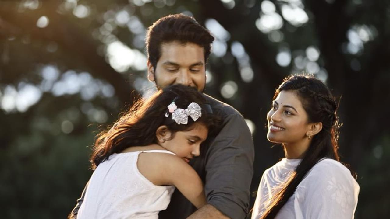 White Rose Release Date: நடிகை கயல் ஆனந்தி நடித்துள்ள 'ஒயிட் ரோஸ்' படத்தின் ரிலீஸ் தேதி அறிவிப்பு! White Rose Release Date: நடிகை கயல் ஆனந்தி நடித்துள்ள 'ஒயிட் ரோஸ்' படத்தின் ரிலீஸ் தேதி அறிவிப்பு!