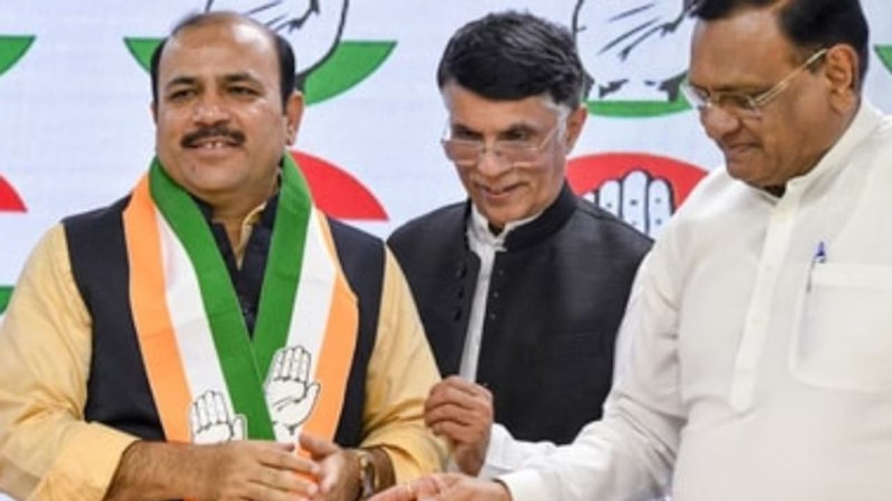 'സീറ്റ് കൊടുക്കരുത്'; കോൺഗ്രസിലേക്ക് ചേക്കേറിയ ഡാനിഷ് അലിക്കെതിരെ മണ്ഡലത്തില് നിന്ന് പ്രതിഷേധം 'സീറ്റ് കൊടുക്കരുത്'; കോൺഗ്രസിലേക്ക് ചേക്കേറിയ ഡാനിഷ് അലിക്കെതിരെ മണ്ഡലത്തില് നിന്ന് പ്രതിഷേധം