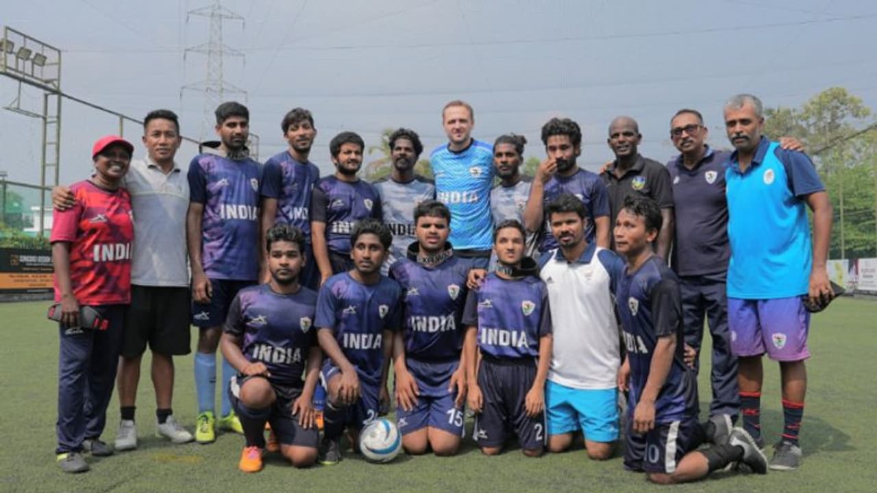 ബ്ലൈൻഡ് ഫുട്ബോൾ ചാംപ്യൻഷിപ്പ്: ഇന്ത്യൻ പുരുഷ ടീം തായ്ലാന്റിലേക്ക്, ഗോൾ കീപ്പറായി മലയാളിയും ! ബ്ലൈൻഡ് ഫുട്ബോൾ ചാംപ്യൻഷിപ്പ്: ഇന്ത്യൻ പുരുഷ ടീം തായ്ലാന്റിലേക്ക്, ഗോൾ കീപ്പറായി മലയാളിയും !