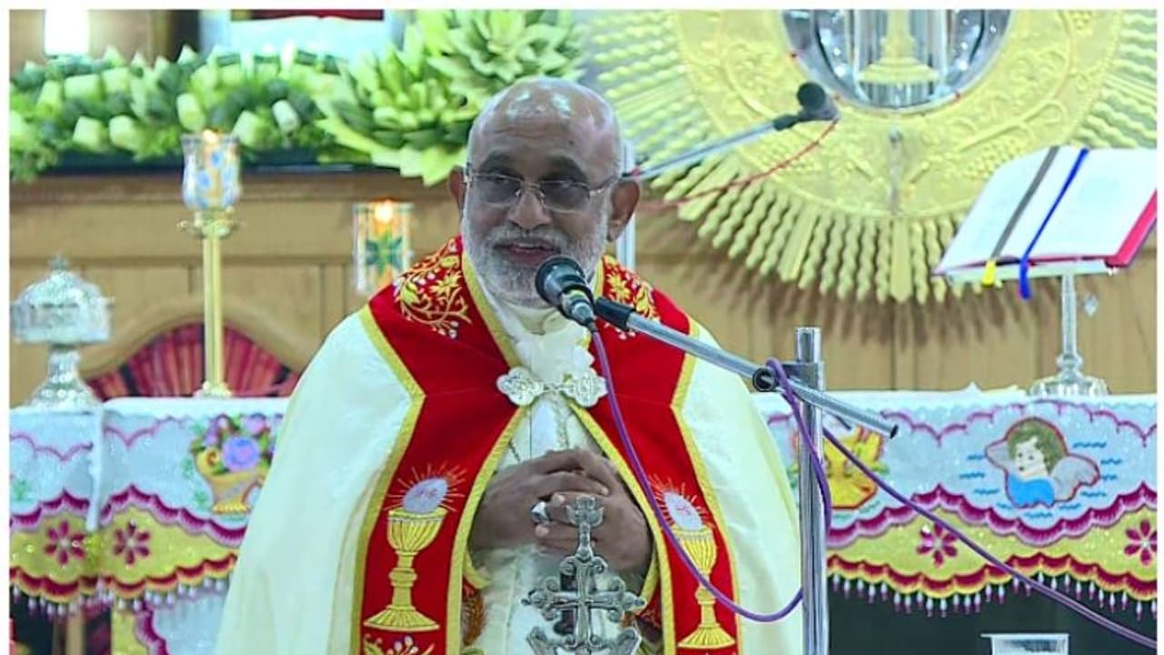 എറണാകുളം അങ്കമാലി അതിരൂപതയിൽ ഏകീകൃത കുർബാന നടപ്പാക്കണം: മുന്നറിയിപ്പുമായി മേജർ ആർച്ച് ബിഷപ്പ് എറണാകുളം അങ്കമാലി അതിരൂപതയിൽ ഏകീകൃത കുർബാന നടപ്പാക്കണം: മുന്നറിയിപ്പുമായി മേജർ ആർച്ച് ബിഷപ്പ്
