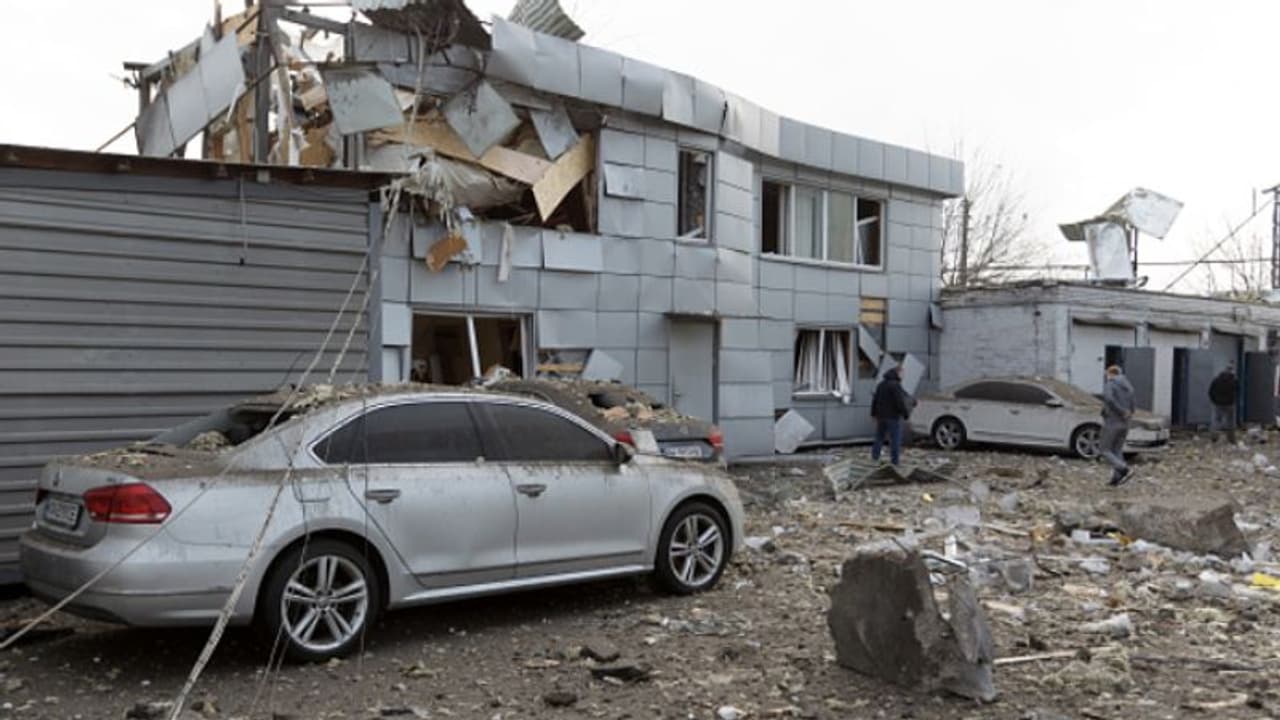 യുക്രൈനെതിരായ ആക്രമണം തുടർന്ന് റഷ്യ, 18 മിസൈലുകളും 25 ഡ്രോണുകളും വെടിവച്ചിട്ടതായി യുക്രൈൻ യുക്രൈനെതിരായ ആക്രമണം തുടർന്ന് റഷ്യ, 18 മിസൈലുകളും 25 ഡ്രോണുകളും വെടിവച്ചിട്ടതായി യുക്രൈൻ