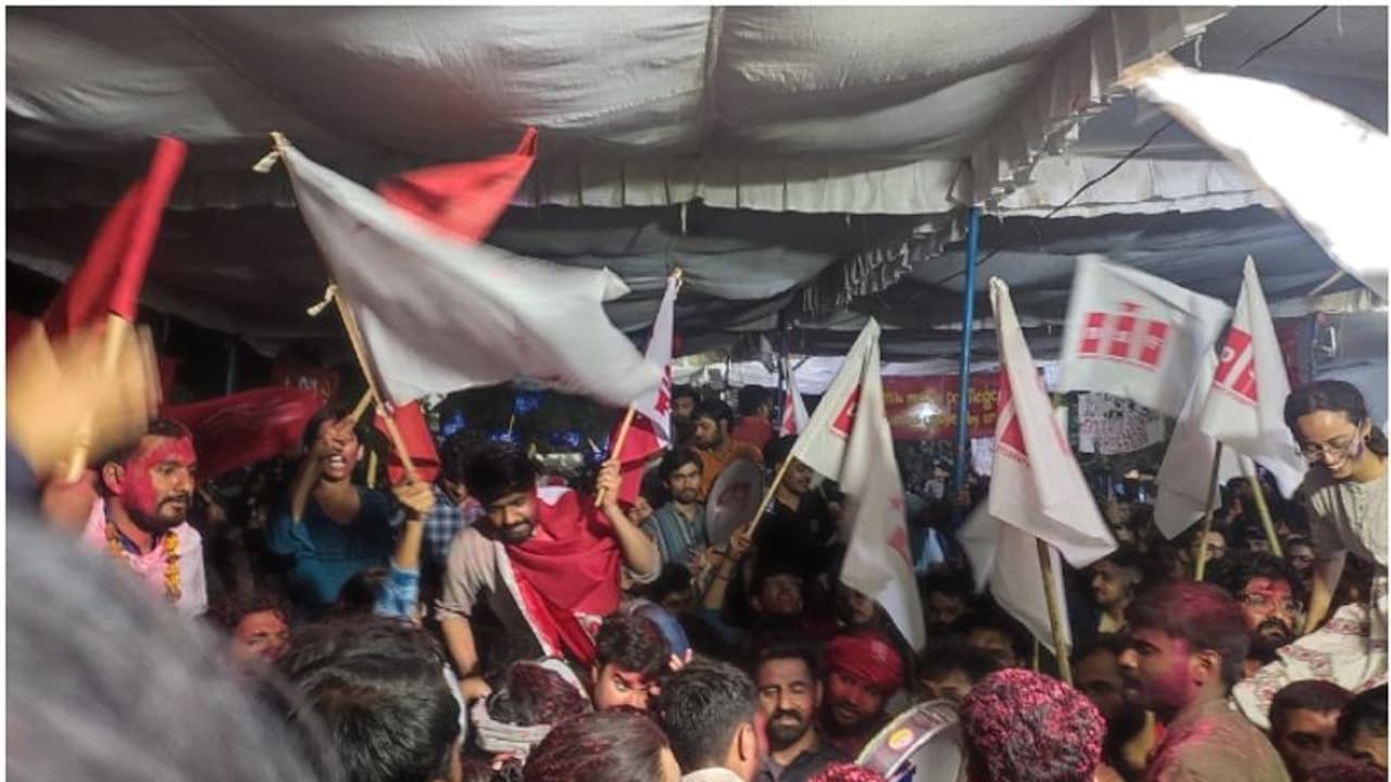 ജെ എൻ യു വിദ്യാർത്ഥി യൂണിയൻ തെരഞ്ഞെടുപ്പ്; ഭരണം നിലനിർത്തി ഇടത് സഖ്യം ജെ എൻ യു വിദ്യാർത്ഥി യൂണിയൻ തെരഞ്ഞെടുപ്പ്; ഭരണം നിലനിർത്തി ഇടത് സഖ്യം