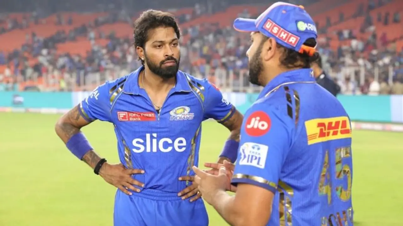IPL ಮ್ಯಾಚ್ ನಡೆಯುವಾಗಲೇ ರೋಹಿತ್ ಶರ್ಮಾ ಹಾರ್ದಿಕ್ ಪಾಂಡ್ಯ ಫ್ಯಾನ್ಸ್ ಬಡಿದಾಟ..! ವಿಡಿಯೋ ವೈರಲ್