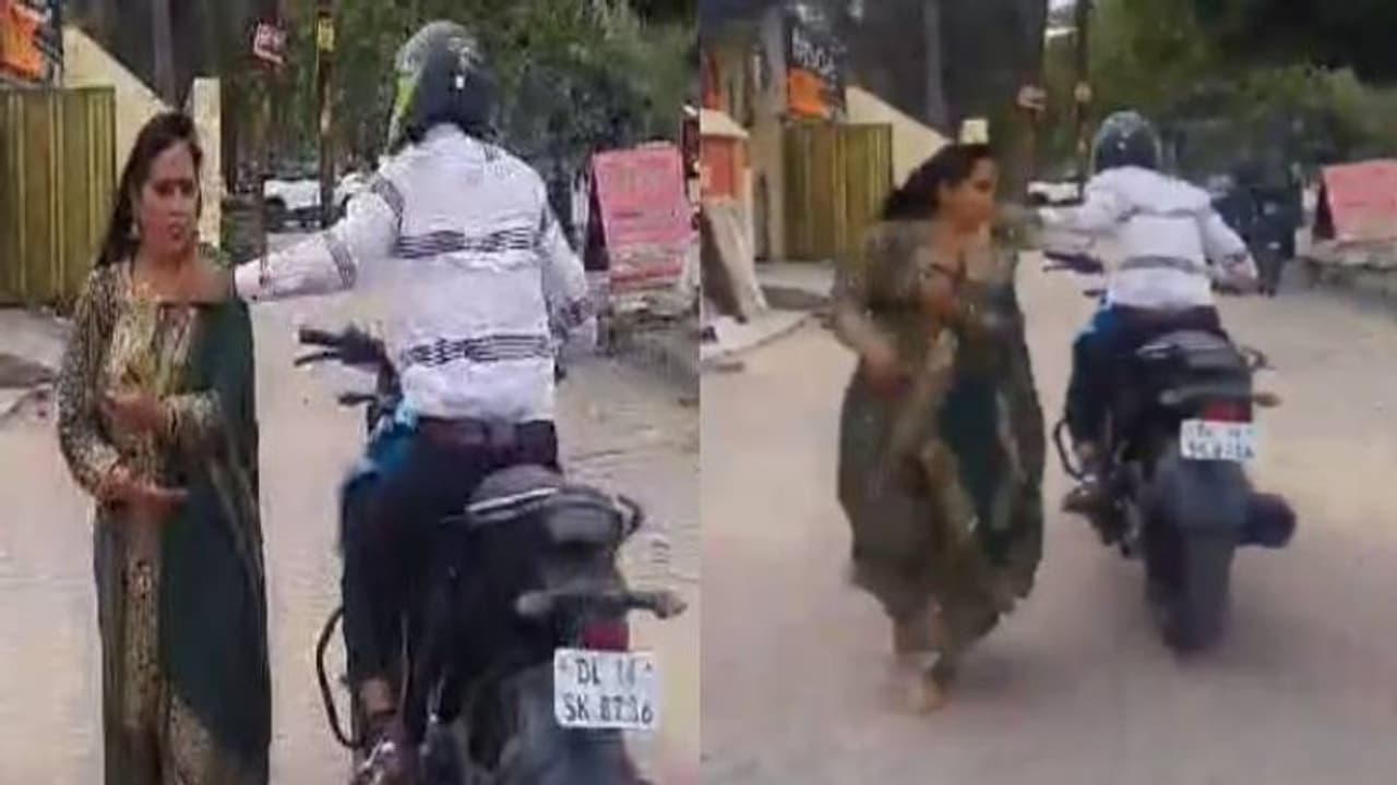 റോഡിൽ റീൽ ഷൂട്ടിം​ഗ്, ബൈക്കിലെത്തിയ കള്ളൻ താലിമാലയും പൊട്ടിച്ച് കടന്നു, നടുക്കുന്ന വീഡിയോ ദൃശ്യങ്ങൾ