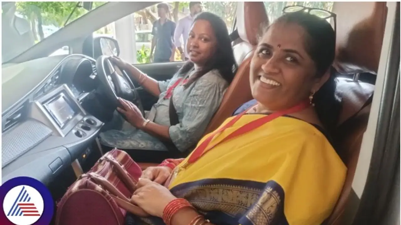 ಬಿಜೆಪಿ ಮಹಿಳಾ ಘಟಕದ ರಾಜ್ಯಾಧ್ಯಕ್ಷೆ ಮಂಜುಳಾ ಕಾರಿಗೆ, ಮಹಿಳೆಯೇ ಸಾರಥಿ; ಇದಲ್ವಾ ಮಹಿಳಾ ಸಬಲೀಕರಣ! ಬಿಜೆಪಿ ಮಹಿಳಾ ಘಟಕದ ರಾಜ್ಯಾಧ್ಯಕ್ಷೆ ಮಂಜುಳಾ ಕಾರಿಗೆ, ಮಹಿಳೆಯೇ ಸಾರಥಿ; ಇದಲ್ವಾ ಮಹಿಳಾ ಸಬಲೀಕರಣ!