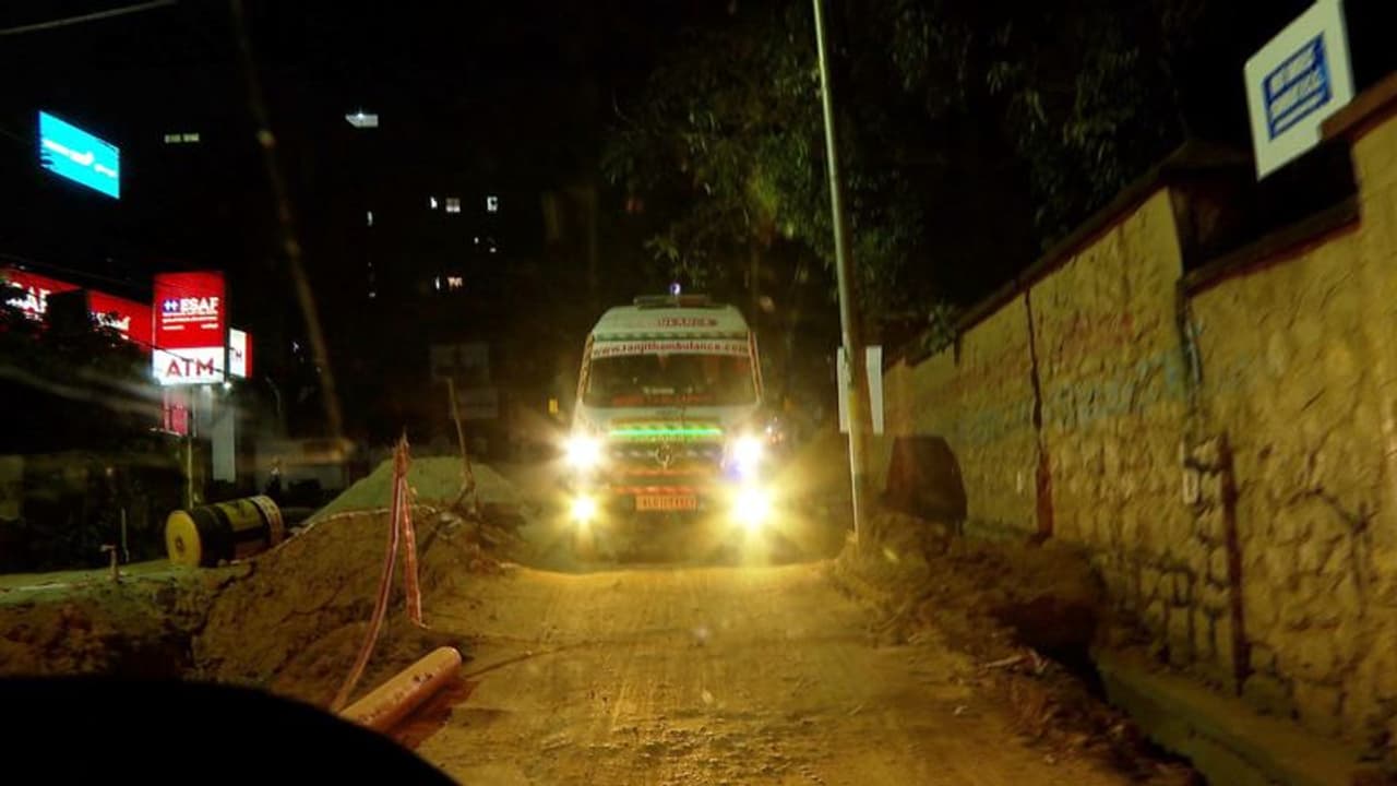 അടച്ച റോഡ് ഏത്? തുറന്ന റോഡ് ഏത്? ഇന്ന് തുറന്നിരിക്കുന്ന റോഡ് നാളെയില്ല; തലസ്ഥാനവാസികൾക്ക് 'സ്മാർട്ട്' പരീക്ഷണം അടച്ച റോഡ് ഏത്? തുറന്ന റോഡ് ഏത്? ഇന്ന് തുറന്നിരിക്കുന്ന റോഡ് നാളെയില്ല; തലസ്ഥാനവാസികൾക്ക് 'സ്മാർട്ട്' പരീക്ഷണം