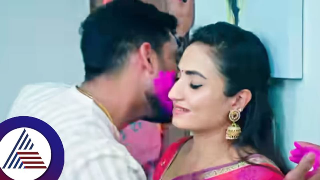 ಕೈಯಿಂದ ಬಣ್ಣ ಹಚ್ಚದಂತೆ ಸೀತಾ ಆಣೆ ಮಾಡಿದ್ರೆ ರಾಮ್​ ಸುಮ್ಮನಿರ್ತಾನಾ? ಕೆನ್ನೆಗೆ ಕೆನ್ನೆ ಸೋಕಿದಾಗ...