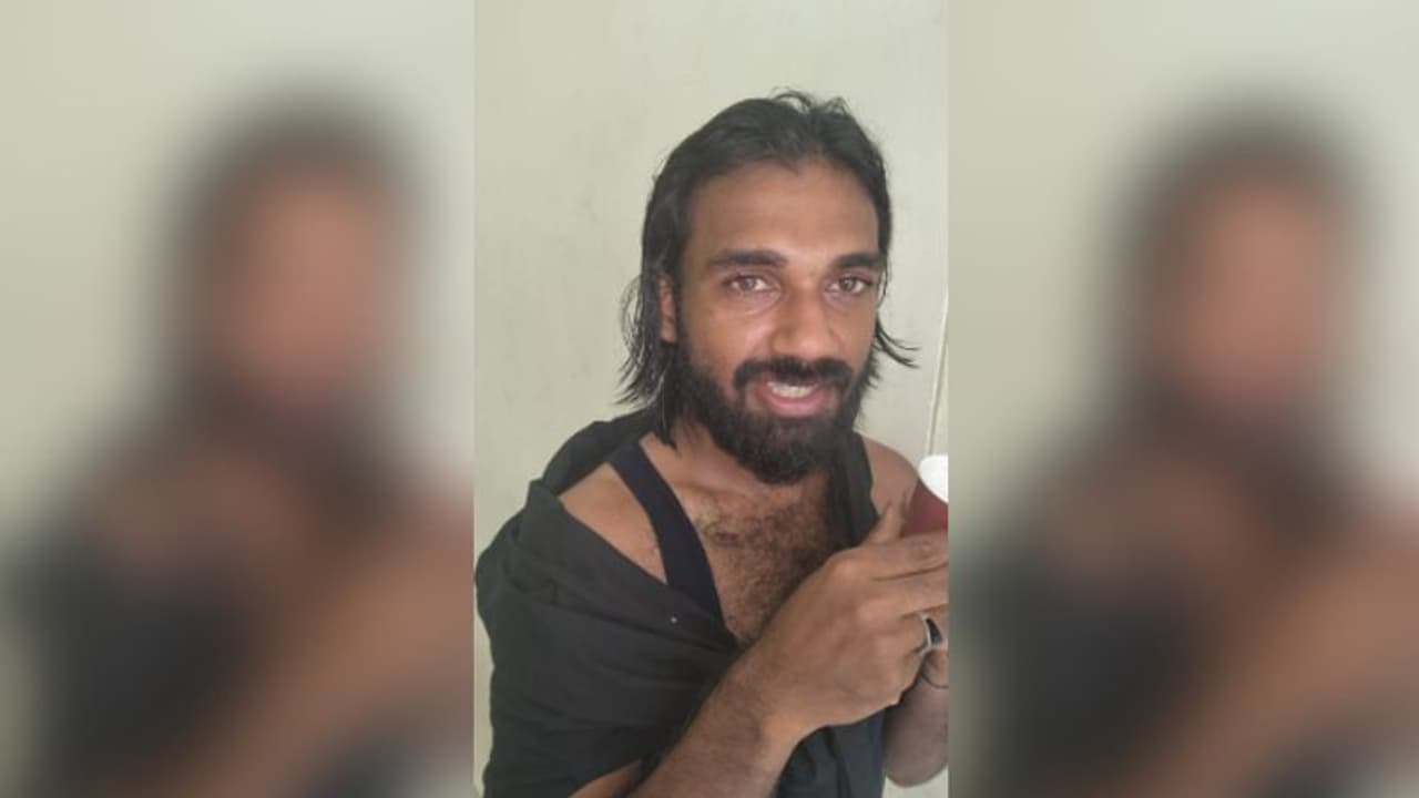 പതിനാലര കിലോ കഞ്ചാവുമായി കോഴിക്കോട്ട് പിടിയിലായ യുവാവിന്റെ വീട്ടിൽ റെയ്ഡ്; കട്ടിലിനടിയില്‍ ഒന്നര കിലോ കൂടി