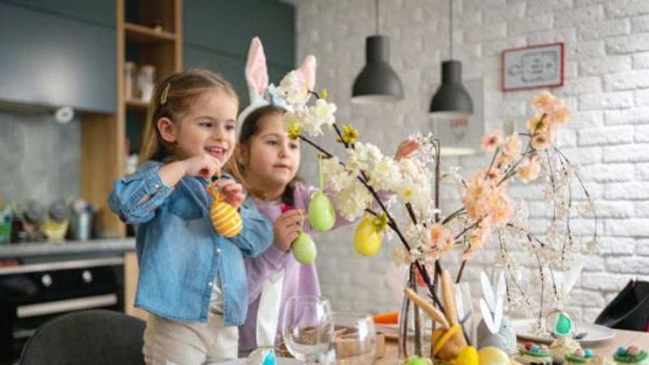 കഷ്ടത സഹിച്ചും സത്യത്തിന് വേണ്ടി നിലനിൽക്കണമെന്ന് ഓർമ്മിപ്പിക്കുന്ന ഈസ്റ്റർ; ദിനം നിശ്ചയിക്കുന്നത് എങ്ങനെ? കഷ്ടത സഹിച്ചും സത്യത്തിന് വേണ്ടി നിലനിൽക്കണമെന്ന് ഓർമ്മിപ്പിക്കുന്ന ഈസ്റ്റർ; ദിനം നിശ്ചയിക്കുന്നത് എങ്ങനെ?