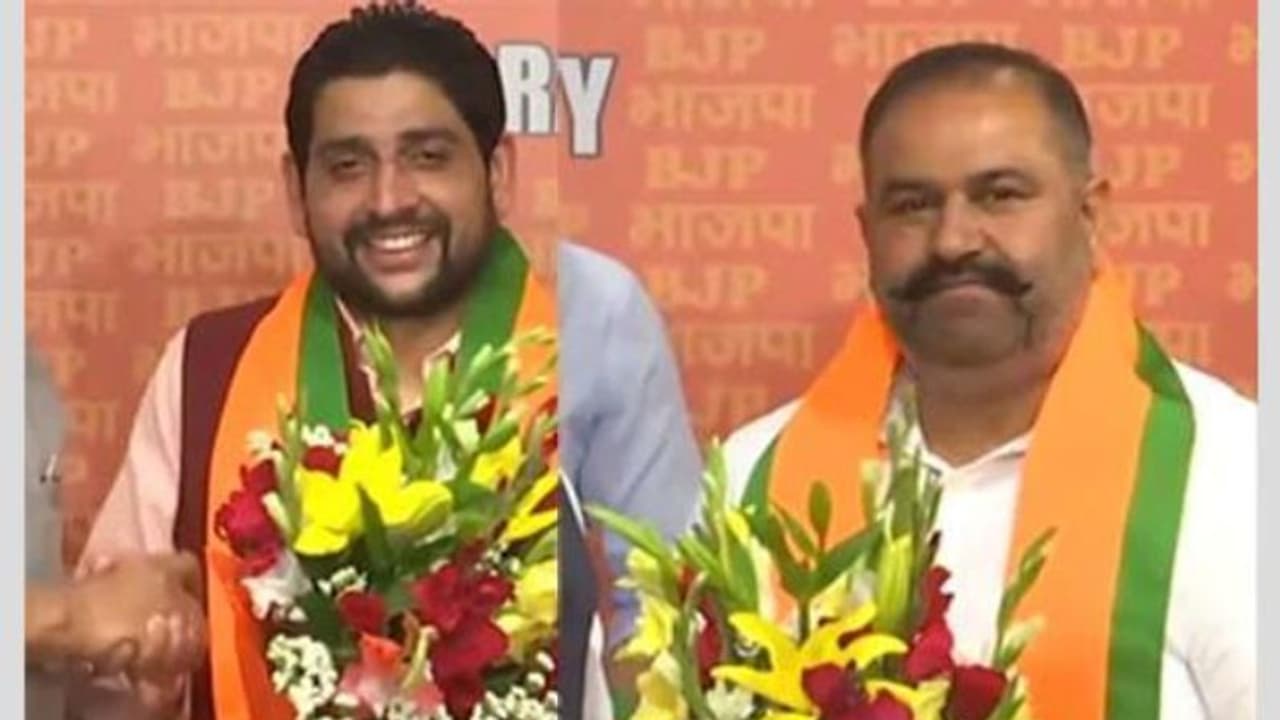 എഎപിക്ക് പഞ്ചാബിൽ വൻ തിരിച്ചടി: പാര്ട്ടിയുടെ ഏക എംപിയും എംഎൽഎയും ബിജെപിയിൽ ചേര്ന്നു എഎപിക്ക് പഞ്ചാബിൽ വൻ തിരിച്ചടി: പാര്ട്ടിയുടെ ഏക എംപിയും എംഎൽഎയും ബിജെപിയിൽ ചേര്ന്നു