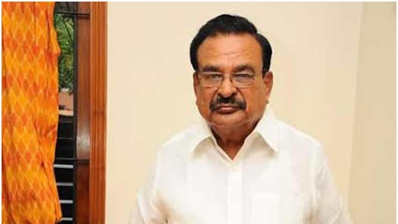 గుండెపోటుతో డీఎంకే ఎంపీ ఎ.గణేశమూర్తి మృతి.. గుండెపోటుతో డీఎంకే ఎంపీ ఎ.గణేశమూర్తి మృతి..