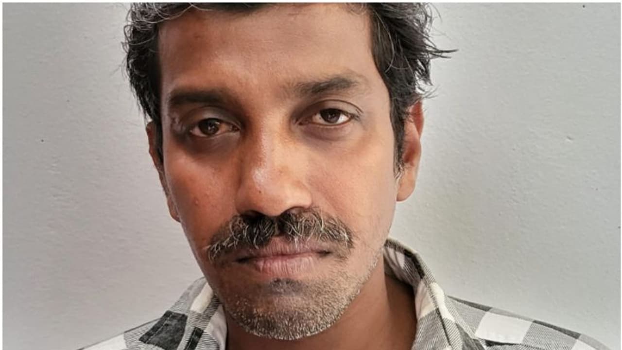 ക്ഷേത്രത്തിൽ ഒറ്റയ്ക്ക് പോവുന്ന പ്രായമായവർ പ്രധാന ടാർജറ്റ്, വേഷം മാറിയെത്തി മാല മോഷണം പതിവ്; അറസ്റ്റ് ക്ഷേത്രത്തിൽ ഒറ്റയ്ക്ക് പോവുന്ന പ്രായമായവർ പ്രധാന ടാർജറ്റ്, വേഷം മാറിയെത്തി മാല മോഷണം പതിവ്; അറസ്റ്റ്