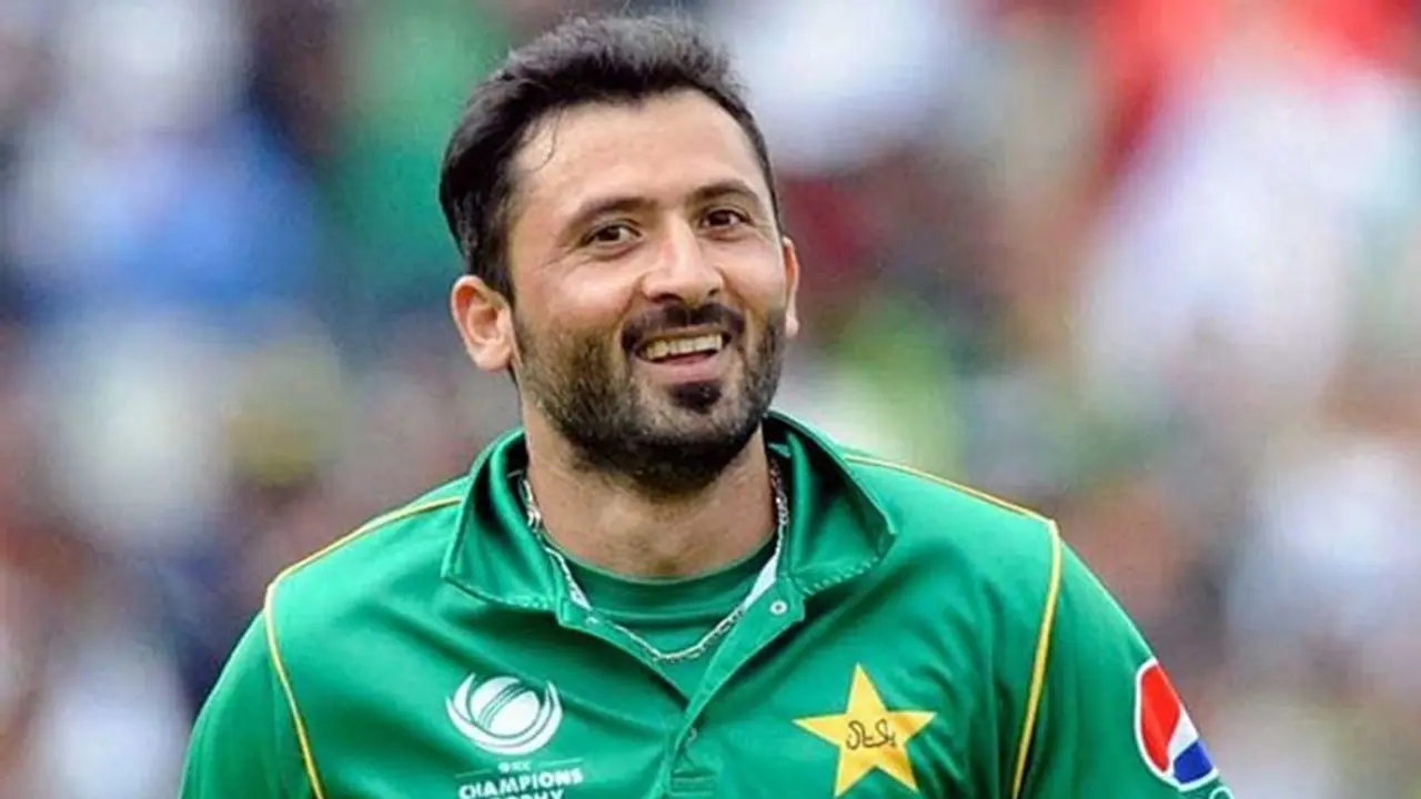Pakistani Cricketer Junaid Khan ridicules IPL amidst run fest in SRH and MI encounter