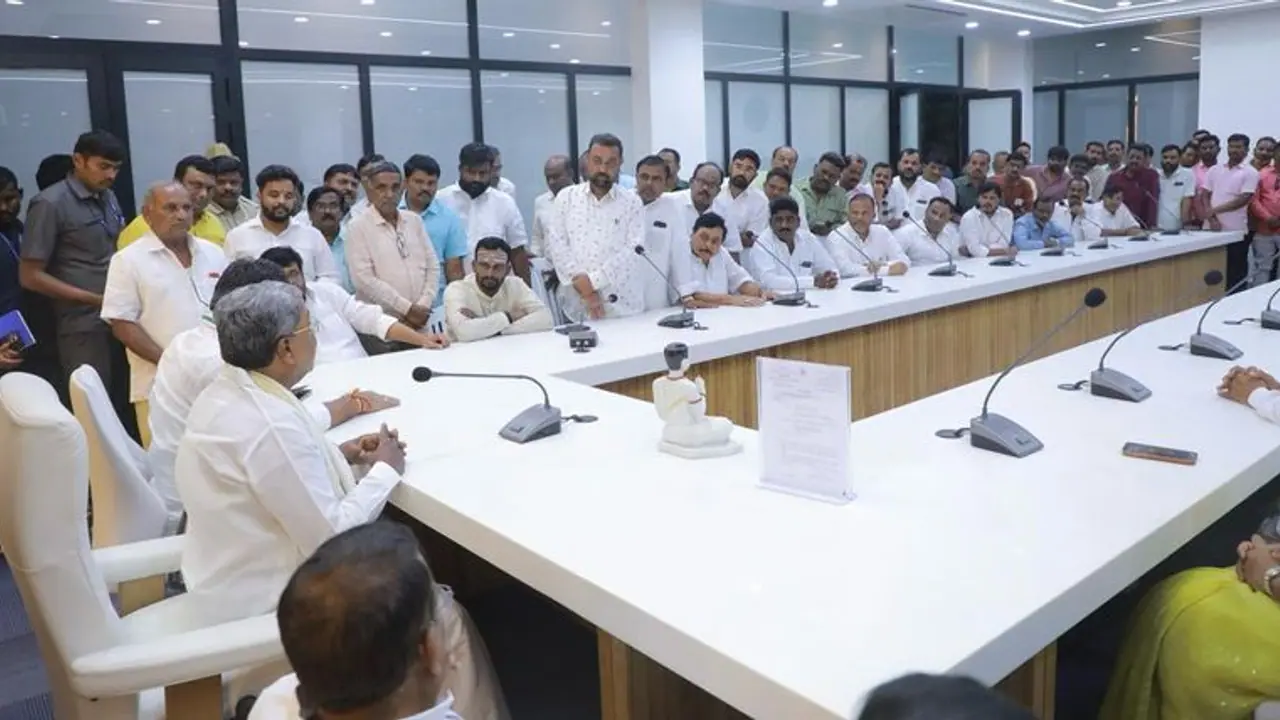 ಬಾಗಲಕೋಟೆ ಟಿಕೆಟ್ ಬದಲಾವಣೆ ಇಲ್ಲ, ವೀಣಾ ಕಾಶಪ್ಪನವರ್ಗೆ ಸಿಎಂ ಸಿದ್ದರಾಮಯ್ಯ ಸಂದೇಶ! ಬಾಗಲಕೋಟೆ ಟಿಕೆಟ್ ಬದಲಾವಣೆ ಇಲ್ಲ, ವೀಣಾ ಕಾಶಪ್ಪನವರ್ಗೆ ಸಿಎಂ ಸಿದ್ದರಾಮಯ್ಯ ಸಂದೇಶ!